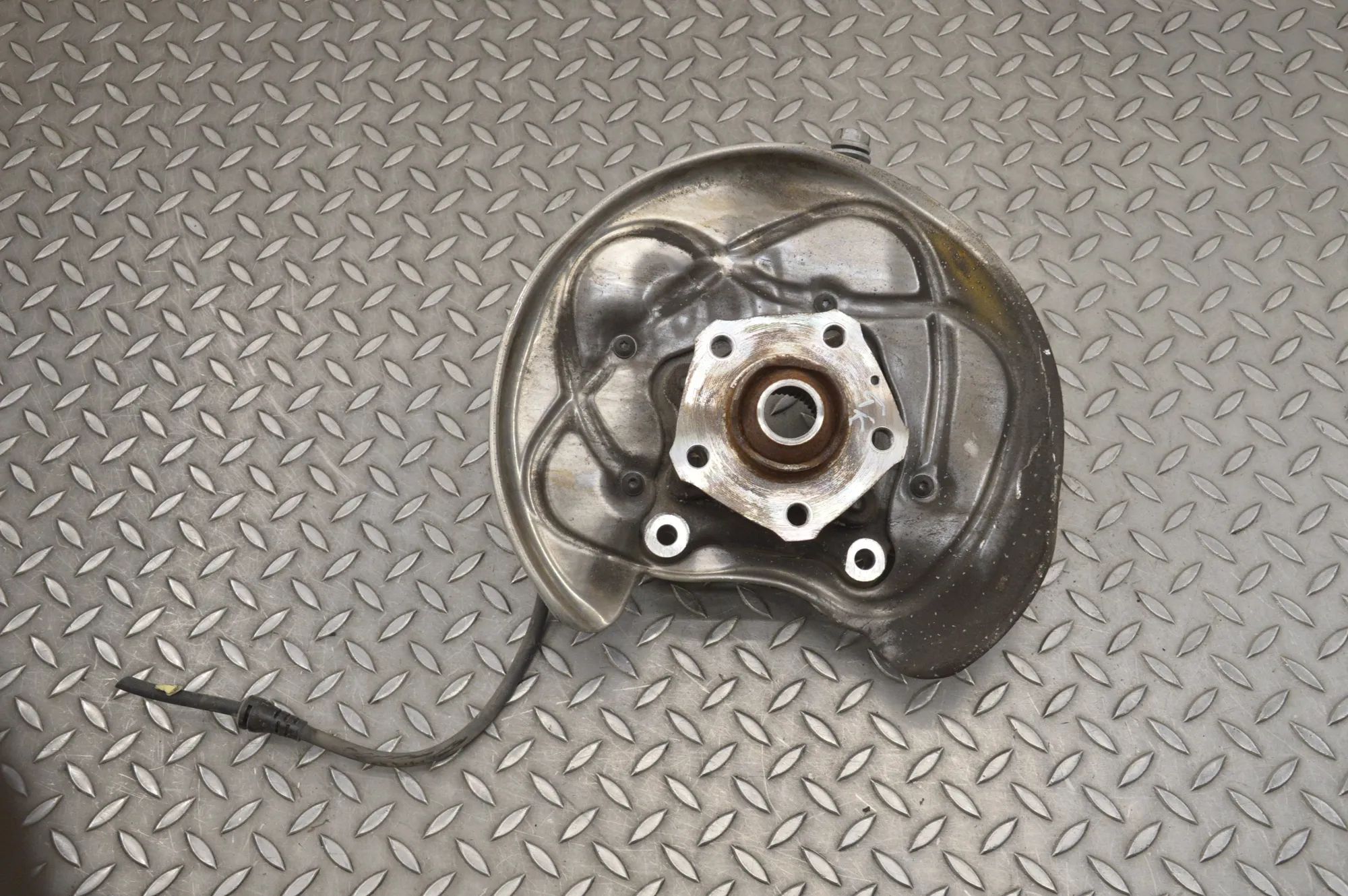 Audi Q5 (FY) Rear Left Wheel Hub Spindle Rear Left Wheel Hub Spindle — AUDI Q5 (FY) (201...