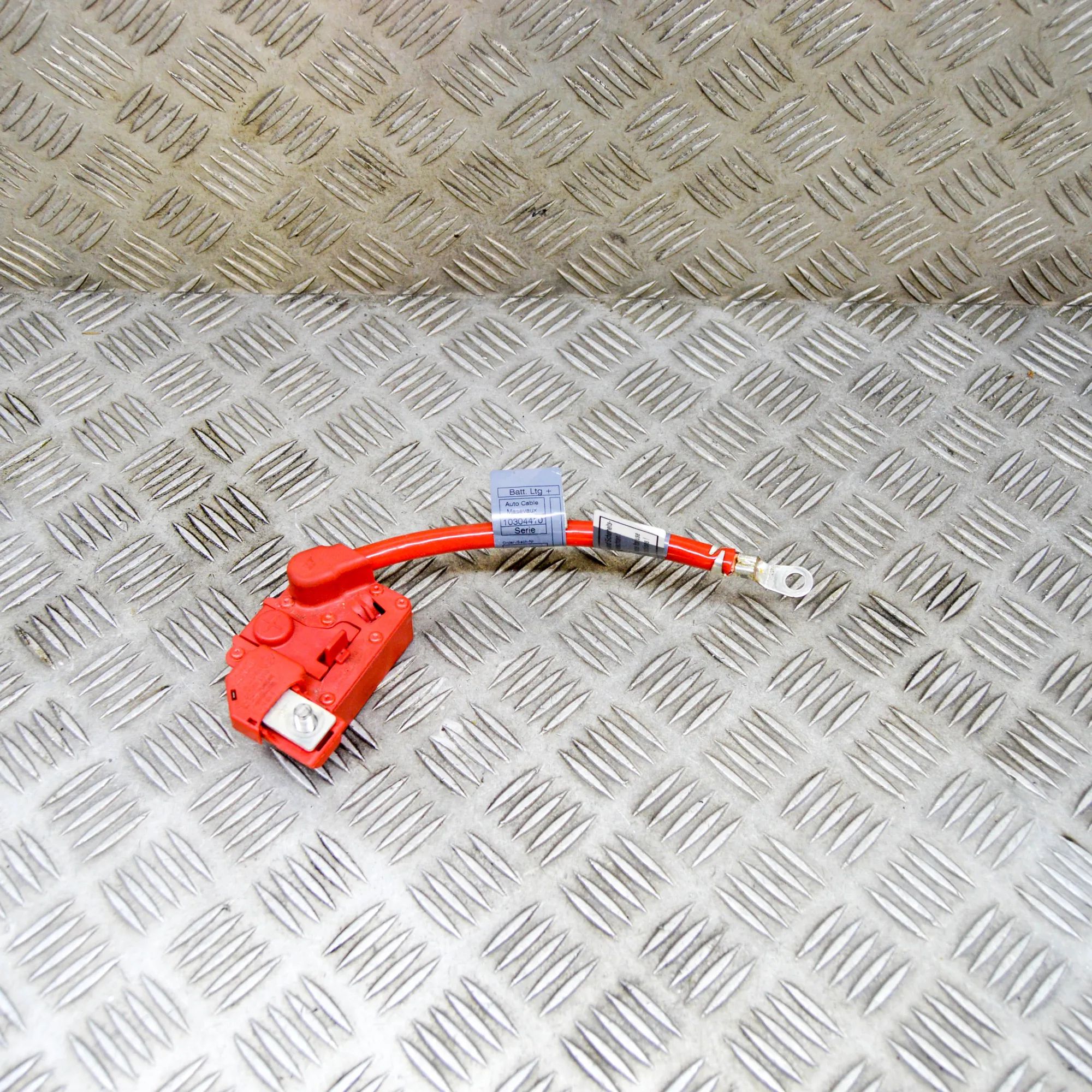 BMW 1 (E81 / E82 / E87 / E88) Positive Battery Cable Positive Battery Cable — BMW 1 SERIES (E81, E82...