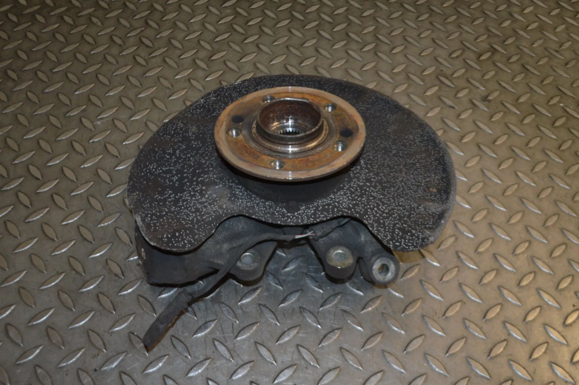 Mercedes-Benz GL / GLS (X166) Rear Right Wheel Hub Rear Right Wheel Hub — MERCEDES BENZ GLS (X166)...