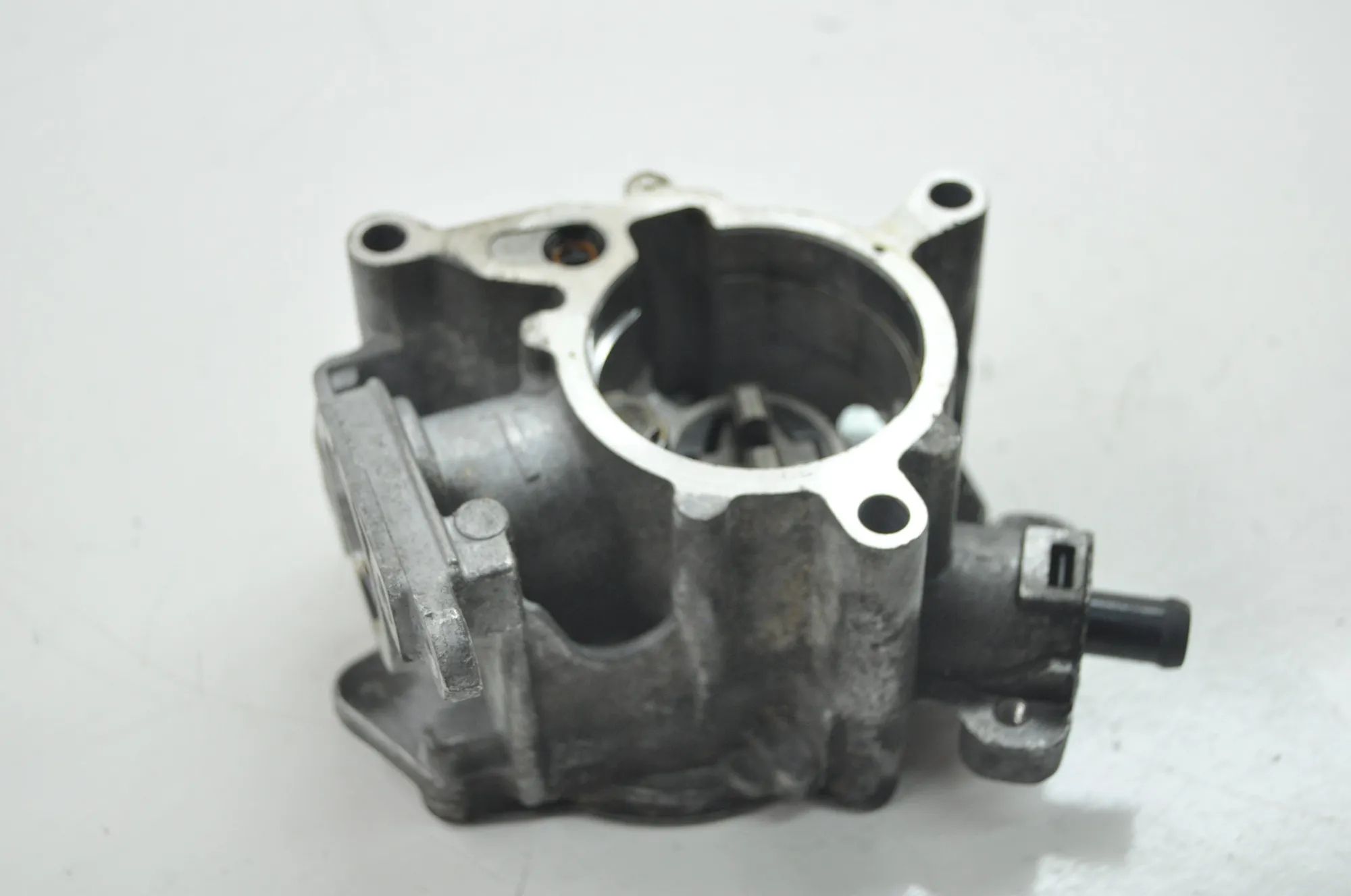 Audi TT (8J) Vacuum pump Vacuum Pump — AUDI TT (8J) (2006-2014) — 06J145...