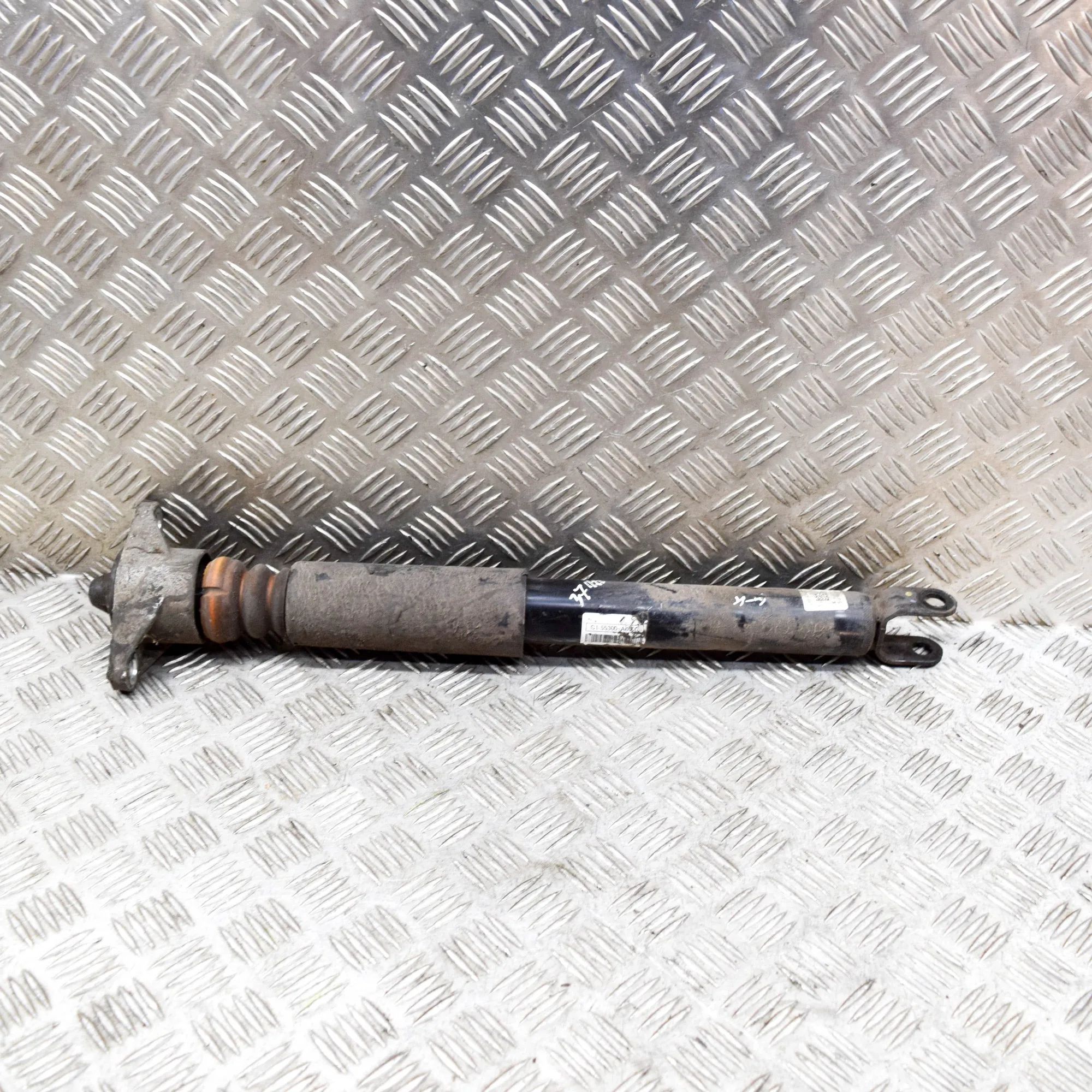 Hyundai i30 Shock absorber — rear left Shock absorber — rear left — HYUNDAI I30 (GD) (...