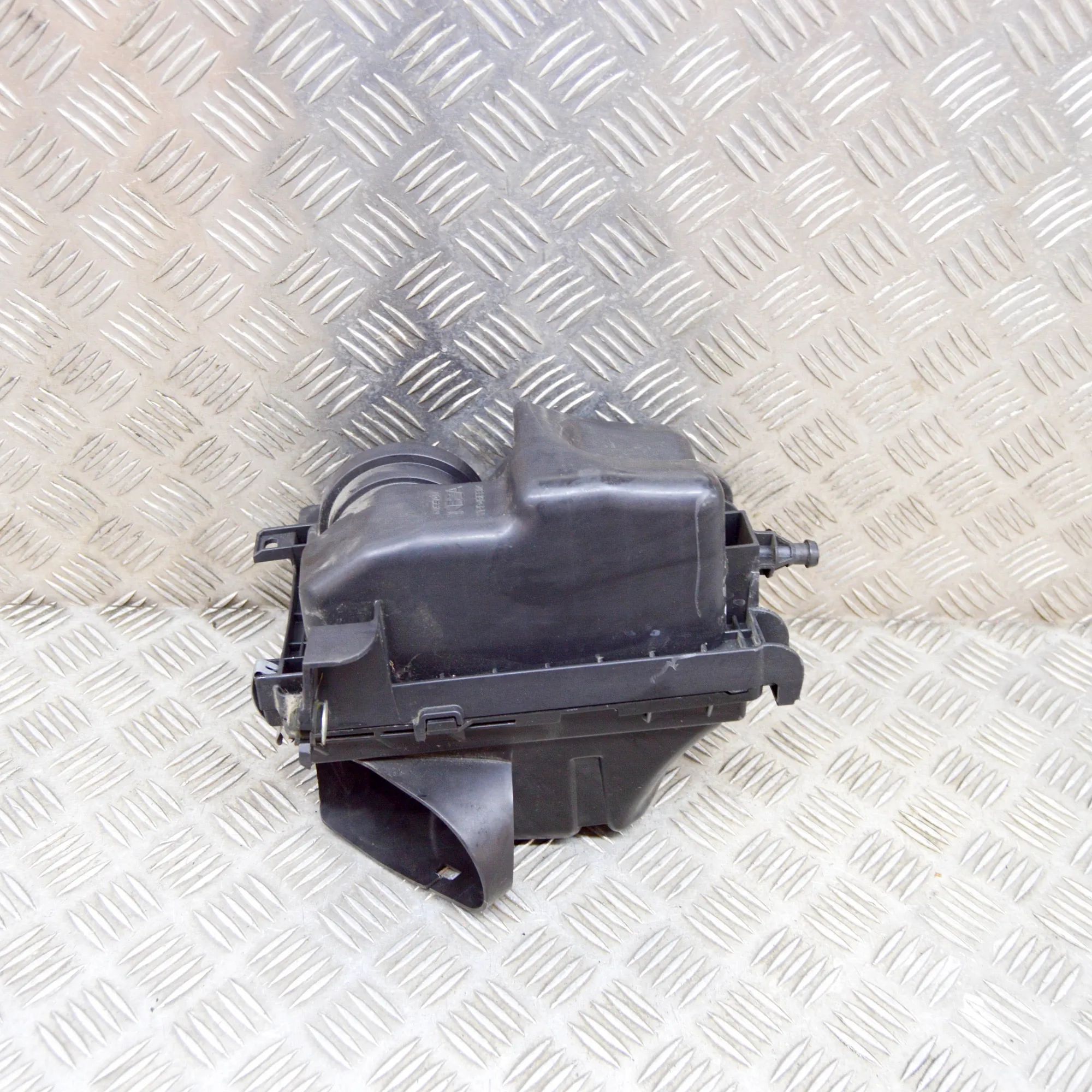 Nissan Juke Воздухоочиститель  Air Filter Box — NISSAN JUKE (F15) (2010-...) —...