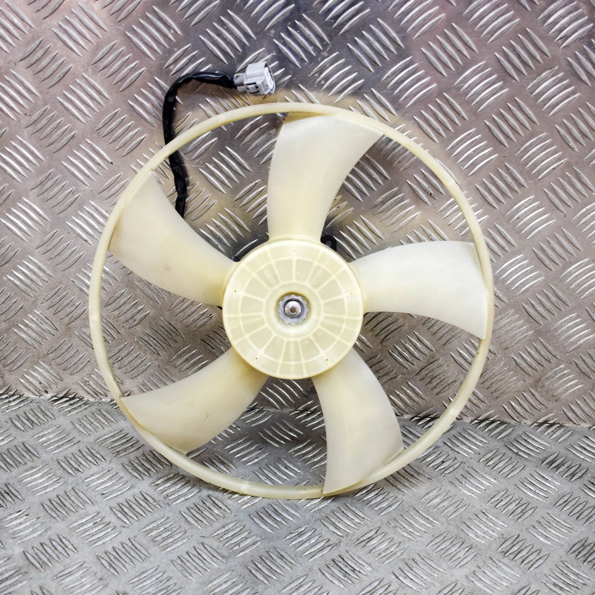 Lexus GS Engine Cooling Fan Engine Cooling Fan — LEXUS GS (III GRS19_, UZS1...