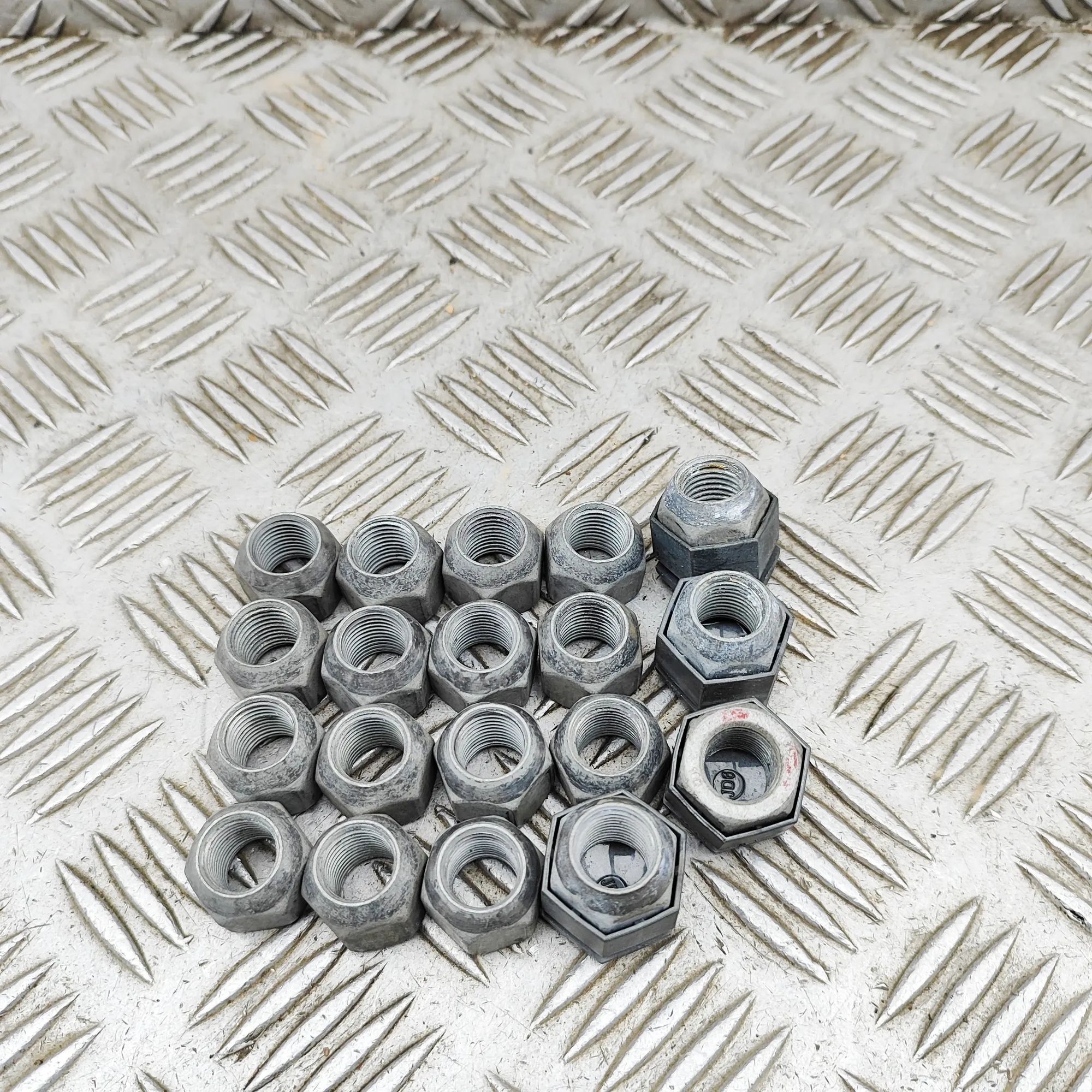 Volkswagen Golf 7 Wheel Screws Kit Wheel Screws Kit — VW GOLF (VIII CD1) (2020-......