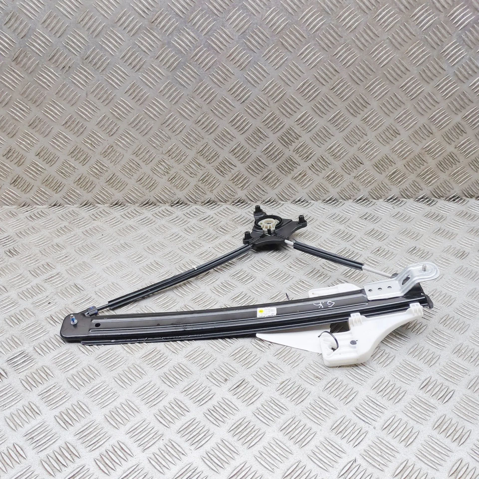 Skoda Karoq Rear Left Door Window Regulator Rear Left Door Window Regulator — SKODA KAROQ (...