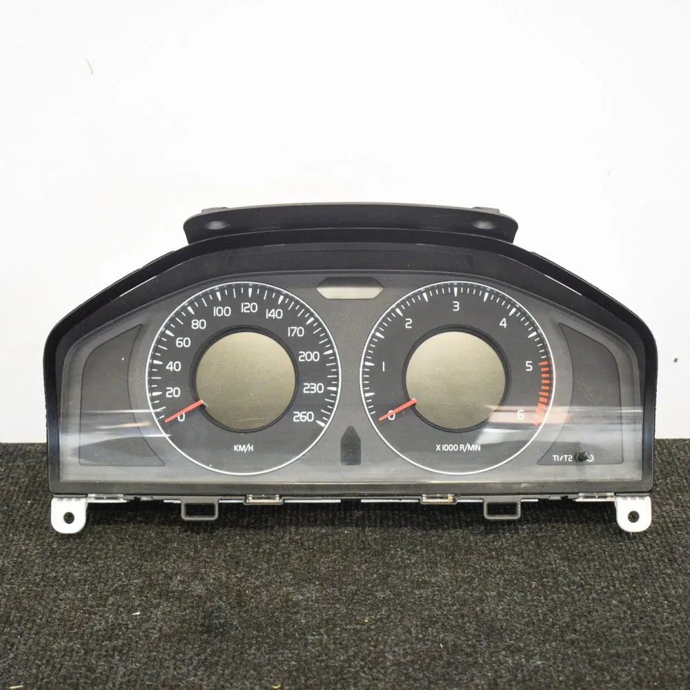 Volvo V70 Instrument Cluster Speedometer Instrument Cluster Speedometer — VOLVO V70 (III...