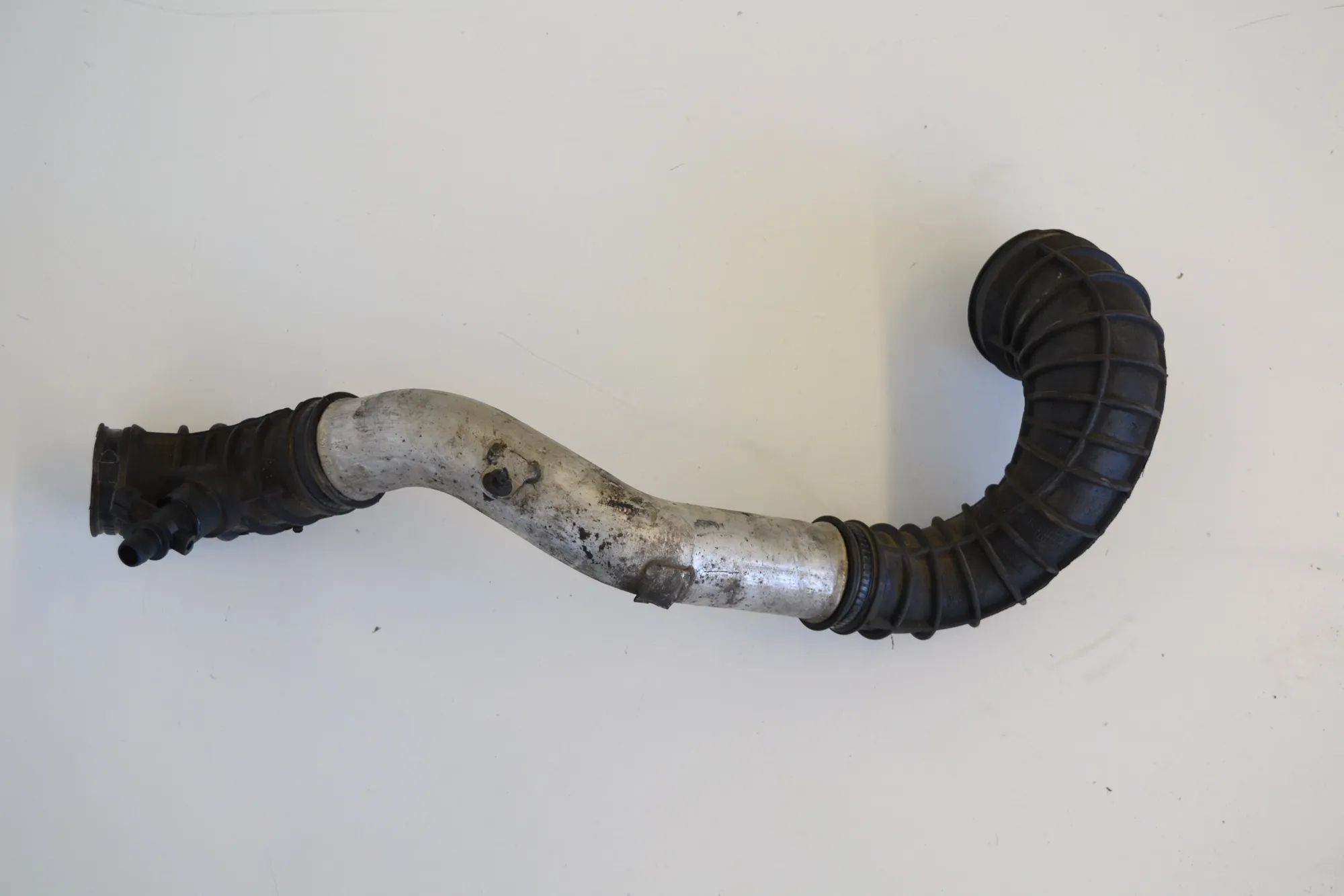 Volvo V70 Intercooler hose — left Intercooler hose — left — VOLVO V70 (II SW) (19...