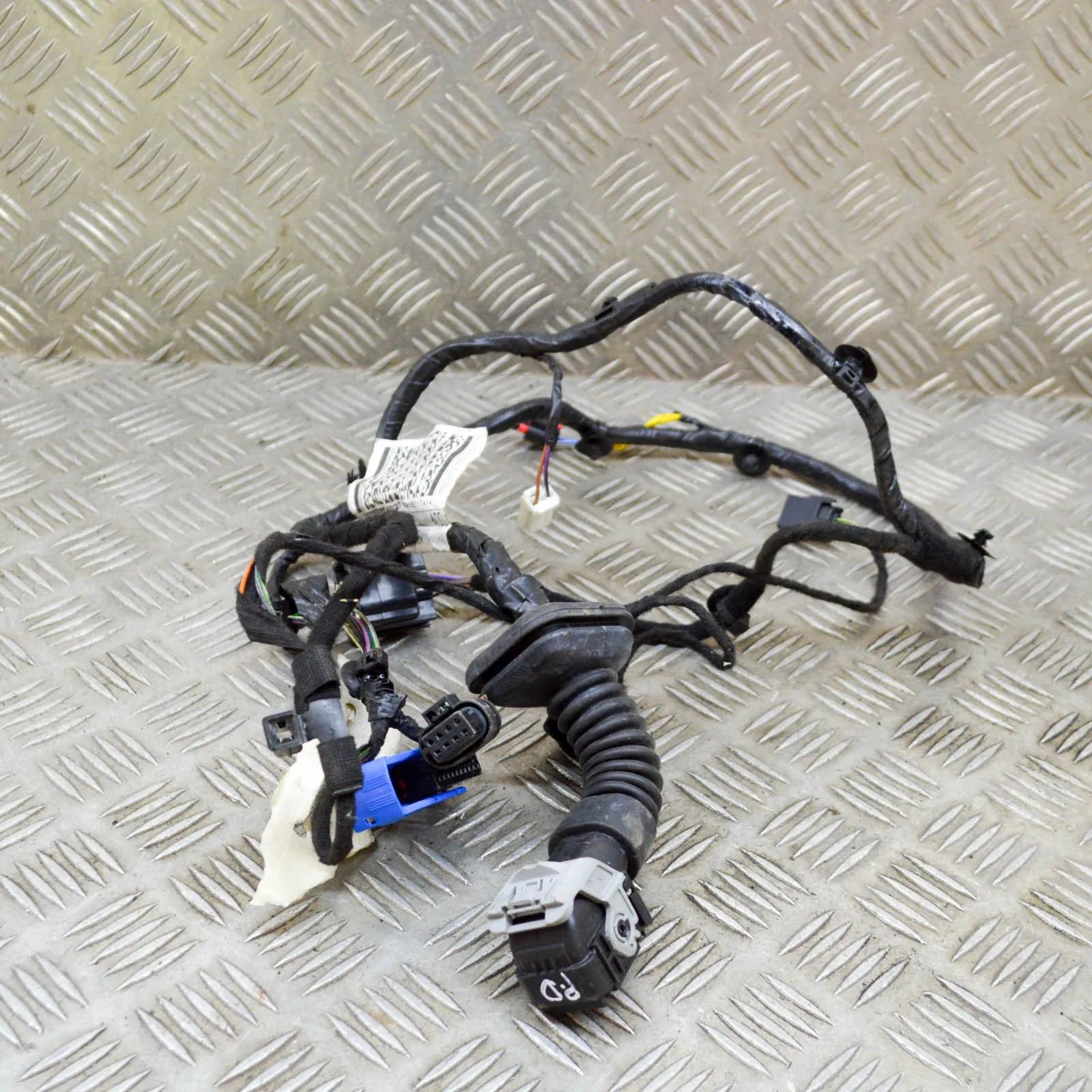Maserati Ghibli Door wiring — front right Door wiring — front right — MASERATI GHIBLI (M1...