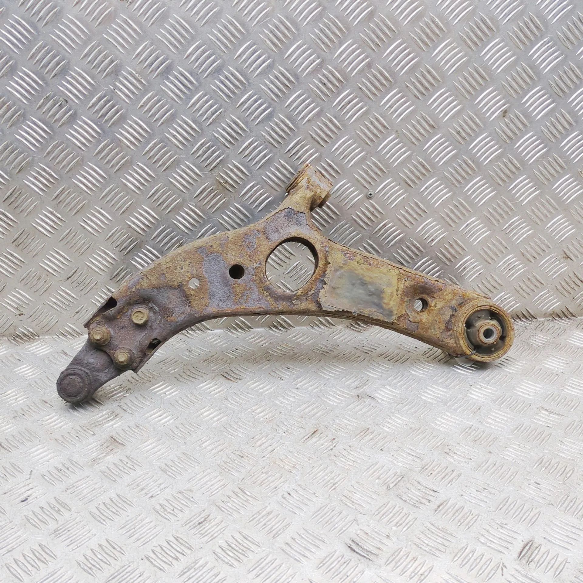 Hyundai Santa Fe Front Right Lower Control Arm Front Right Lower Control Arm — HYUNDAI SANTA (...
