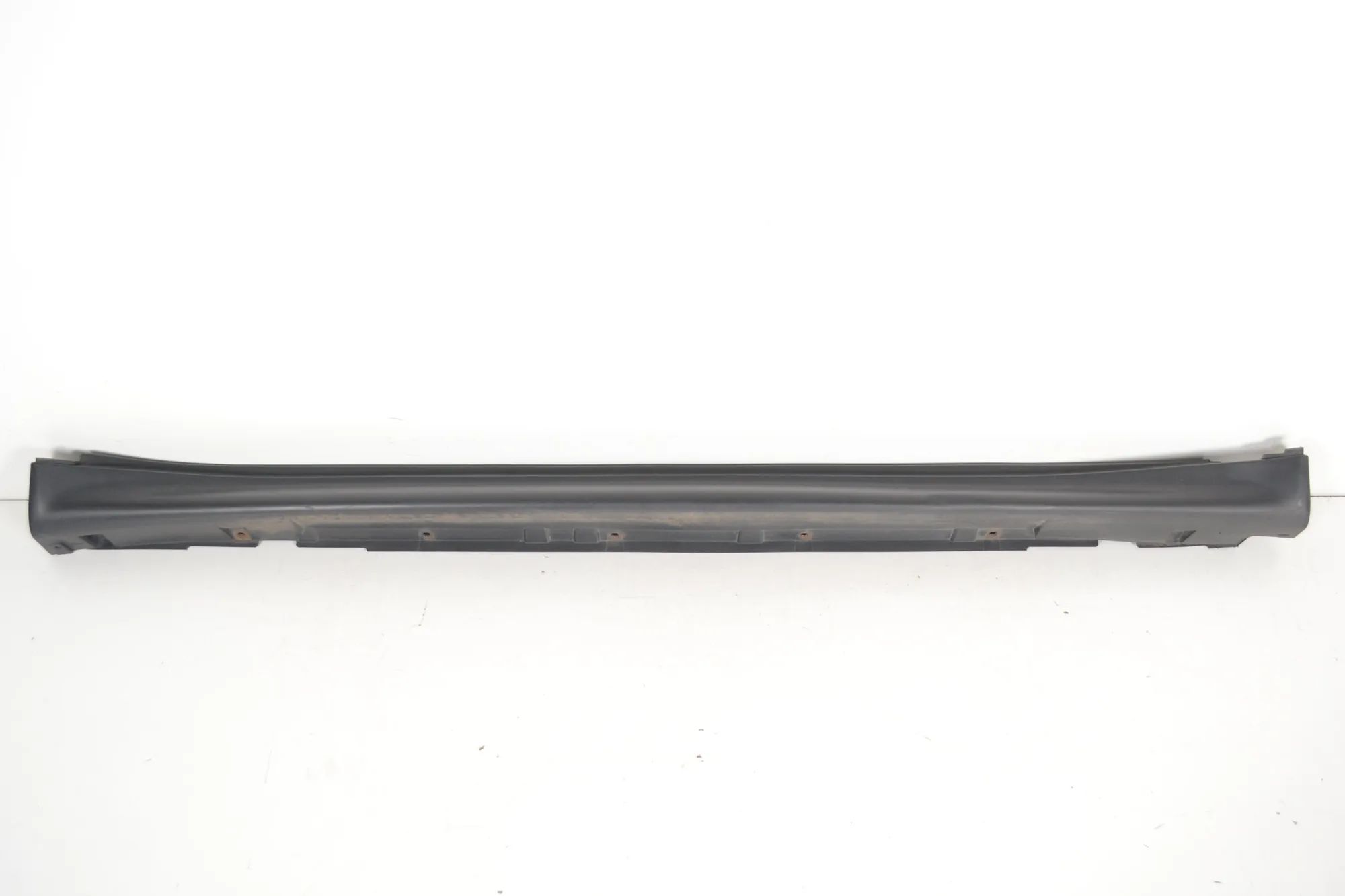 Nissan Juke Right Side Plastic Sideskirt Cover Right Side Plastic Sideskirt Cover — NISSAN JUK...