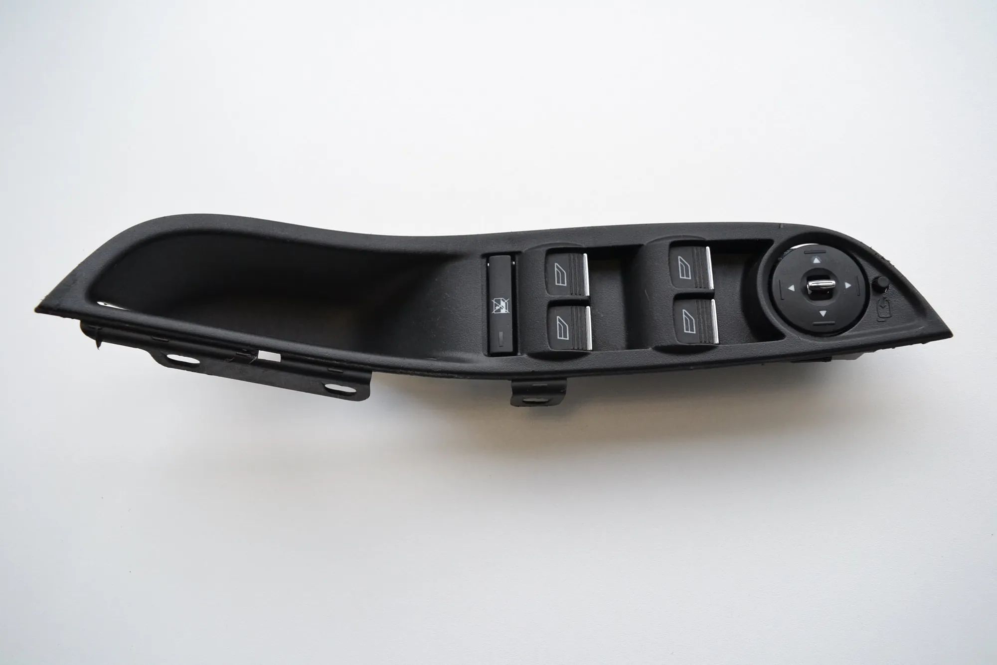 Ford Focus Door window switch — front left Door window switch — front left — FORD FOCUS (I...