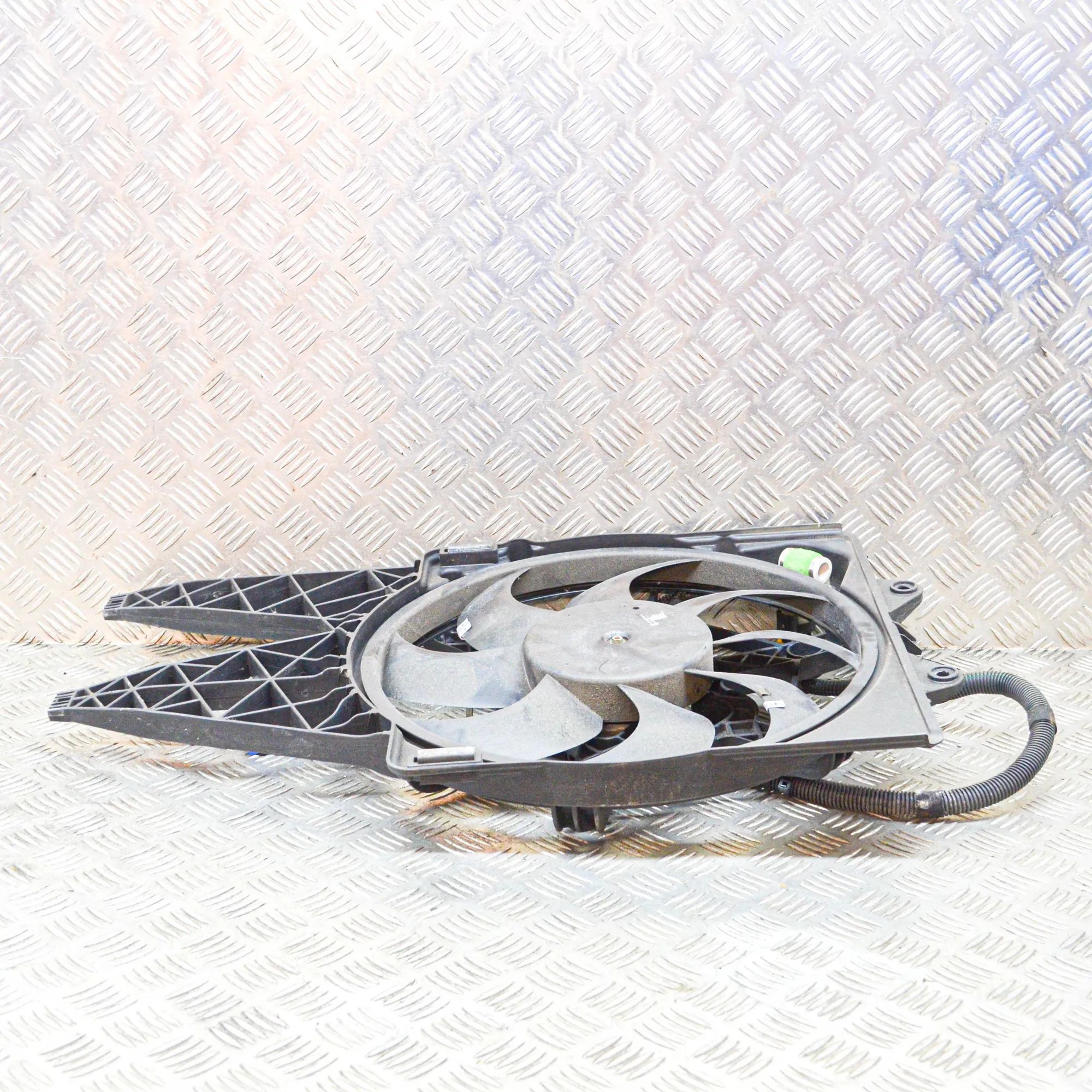 Fiat Bravo Engine Cooling Fan Shroud Engine Cooling Fan Shroud — FIAT BRAVO II (198)...