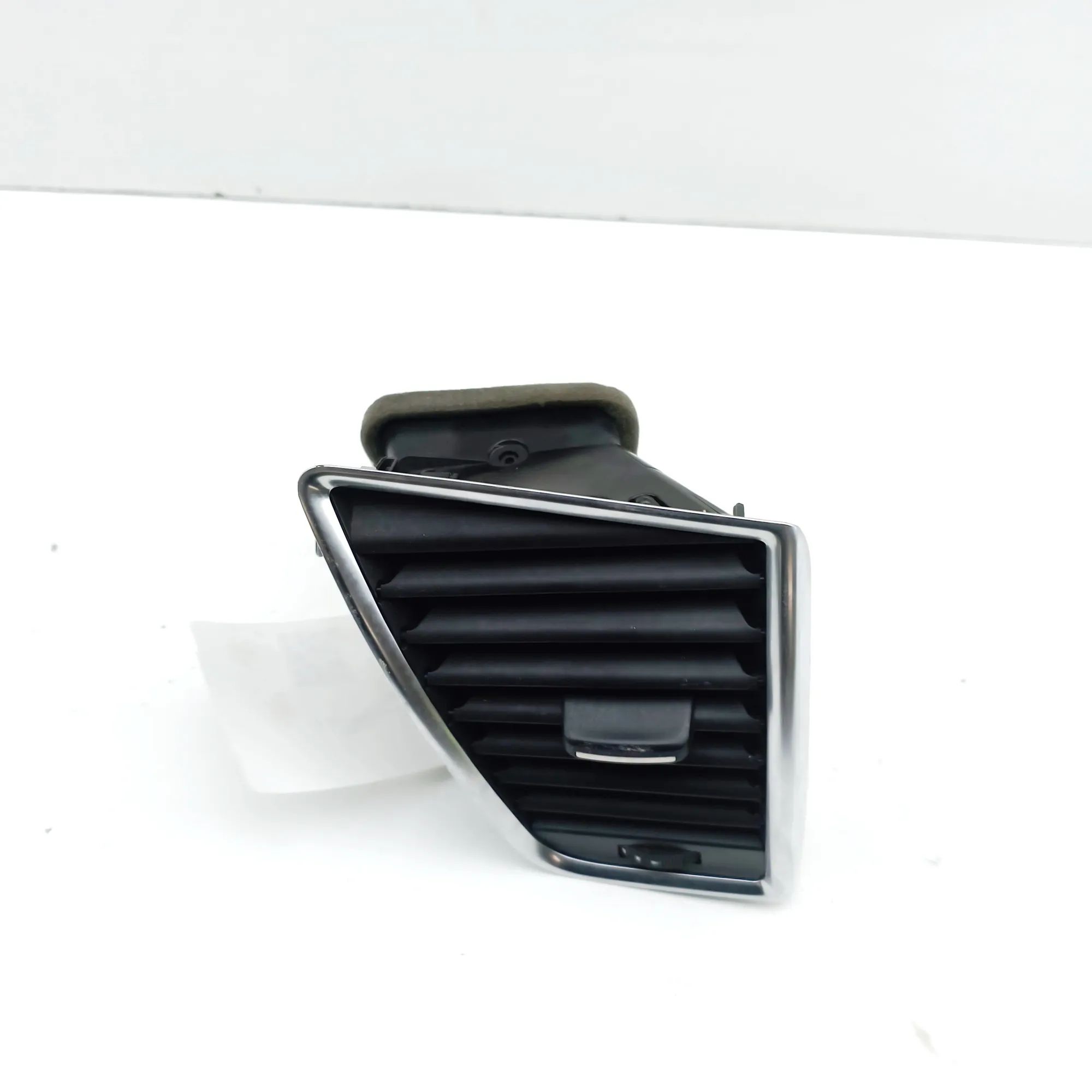 Audi Q5 (8R) Dashboard Air Vents Dashboard Air Vents — AUDI Q5 (8R) (2008-2017) ...