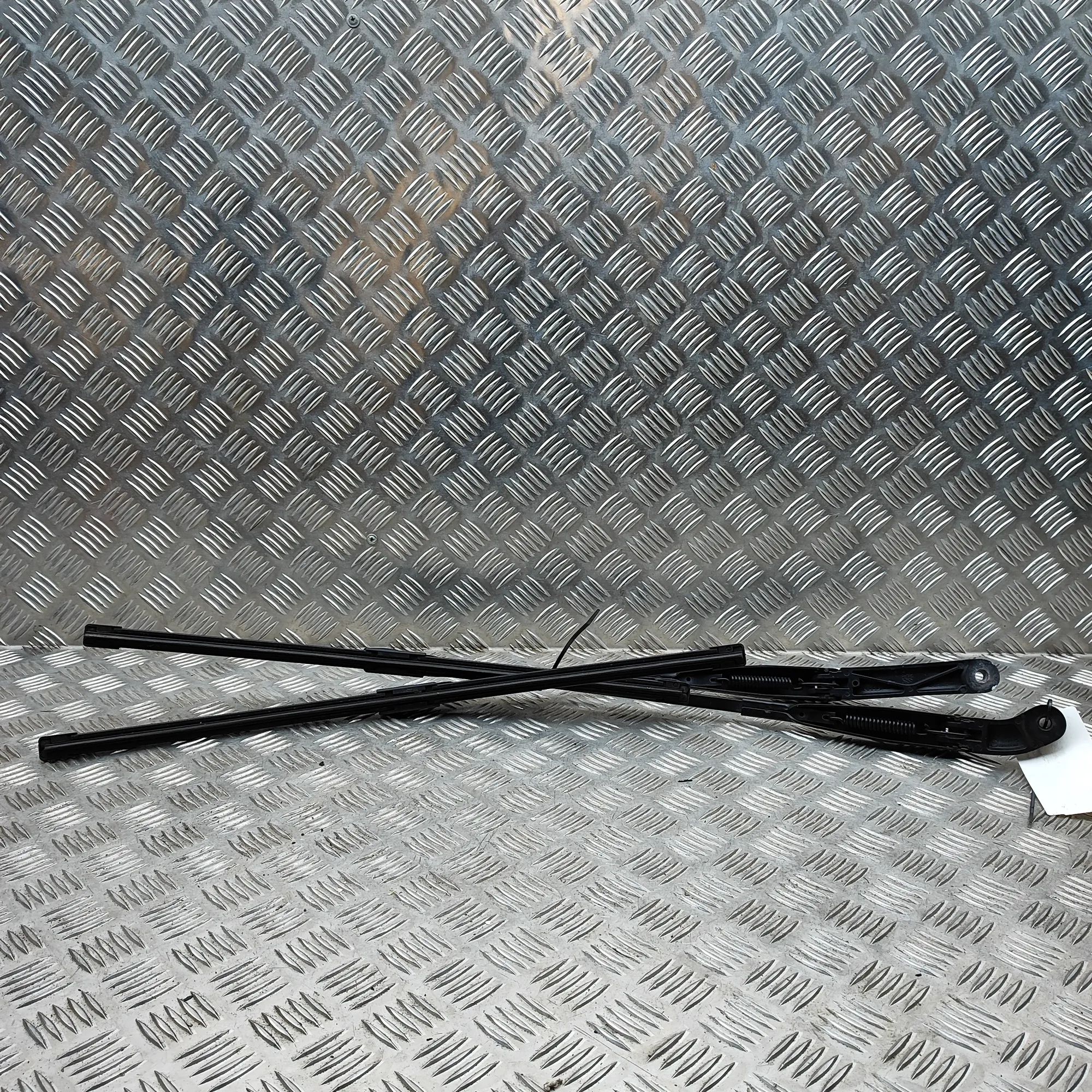 Audi TT (8S) Front Wiper Arms Front Wiper Arms — AUDI TT (FV3) (2014-...) — 8...