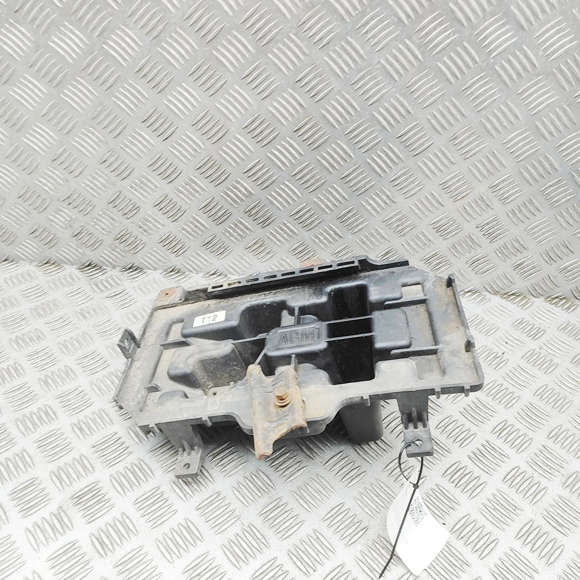Hyundai Santa Fe Battery tray Battery tray — HYUNDAI SANTA (FÉ III DM) (2012-...