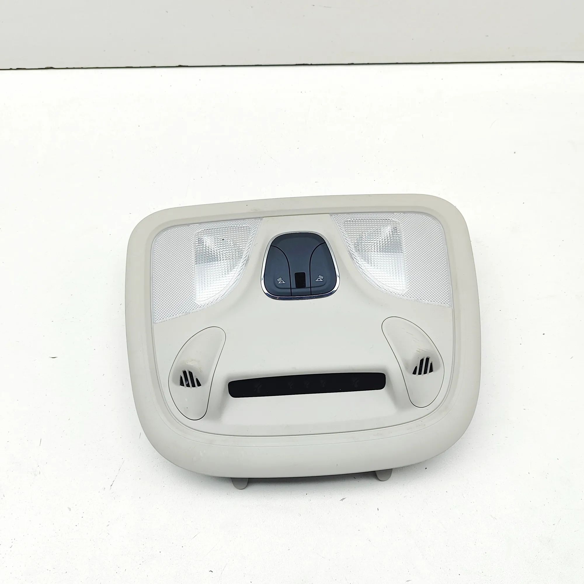 Jeep Cherokee (KL) Interior light Interior light — JEEP CHEROKEE (KL) (2013-PRESE...