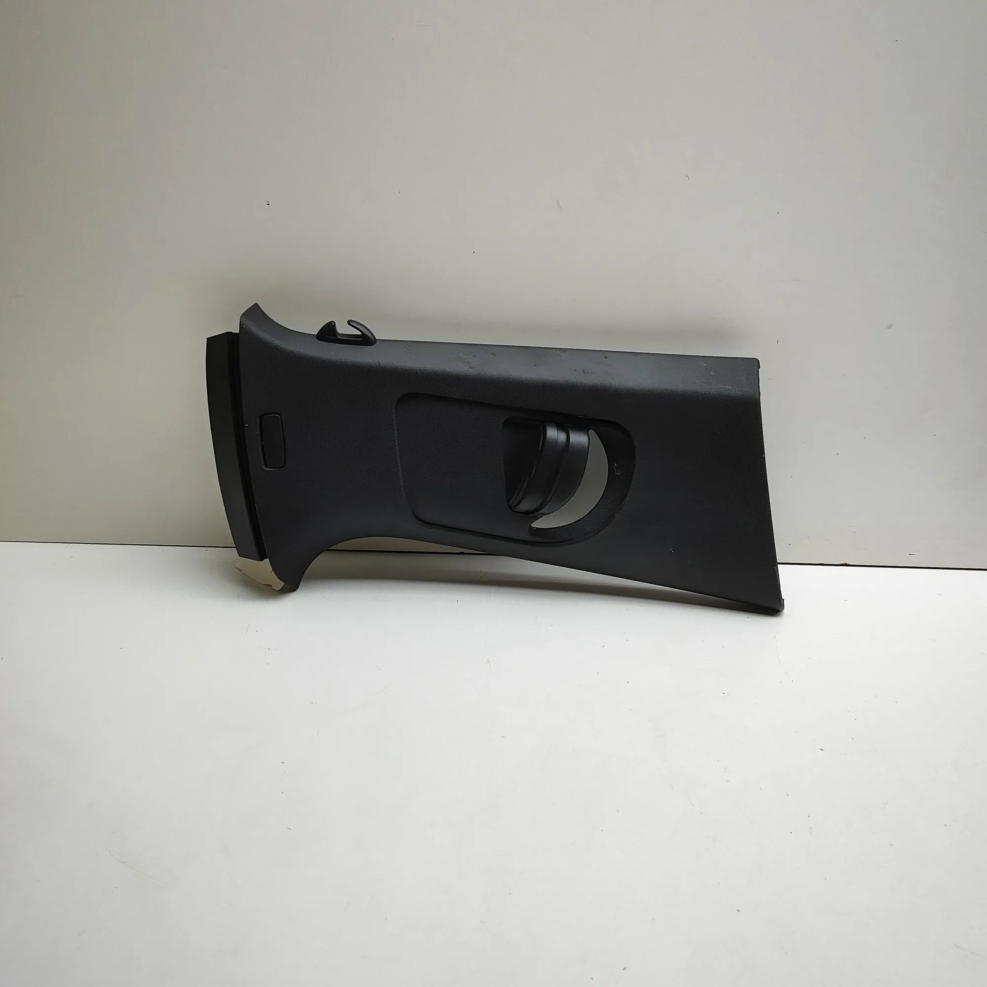 Volkswagen Golf 7 B-pillar trim — right B-pillar trim — right — VW GOLF (VII 5G1, BQ1, ...