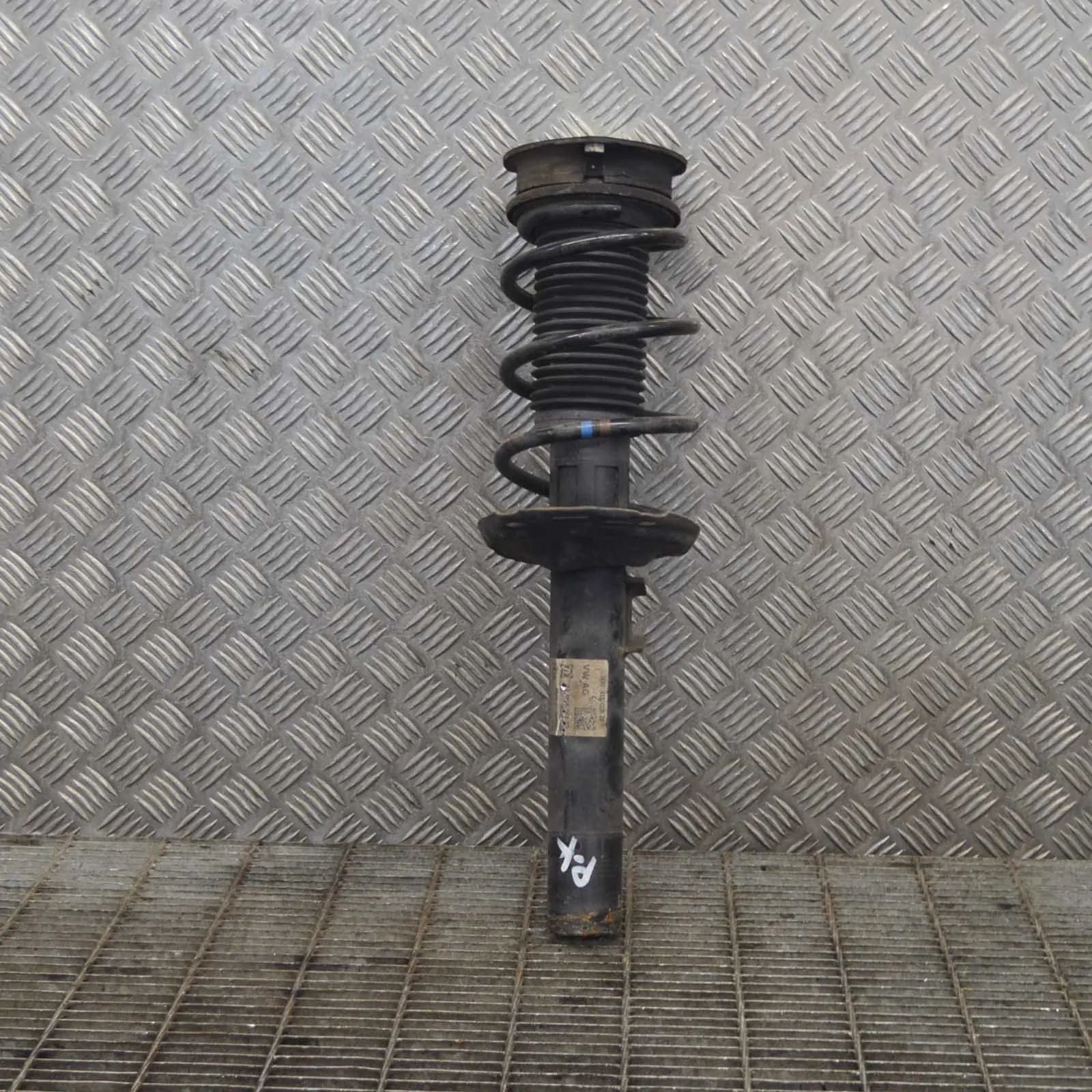 Shock absorber — front left Brand/Model: SKODA SUPERB
Year: 2016
Engine: 1....