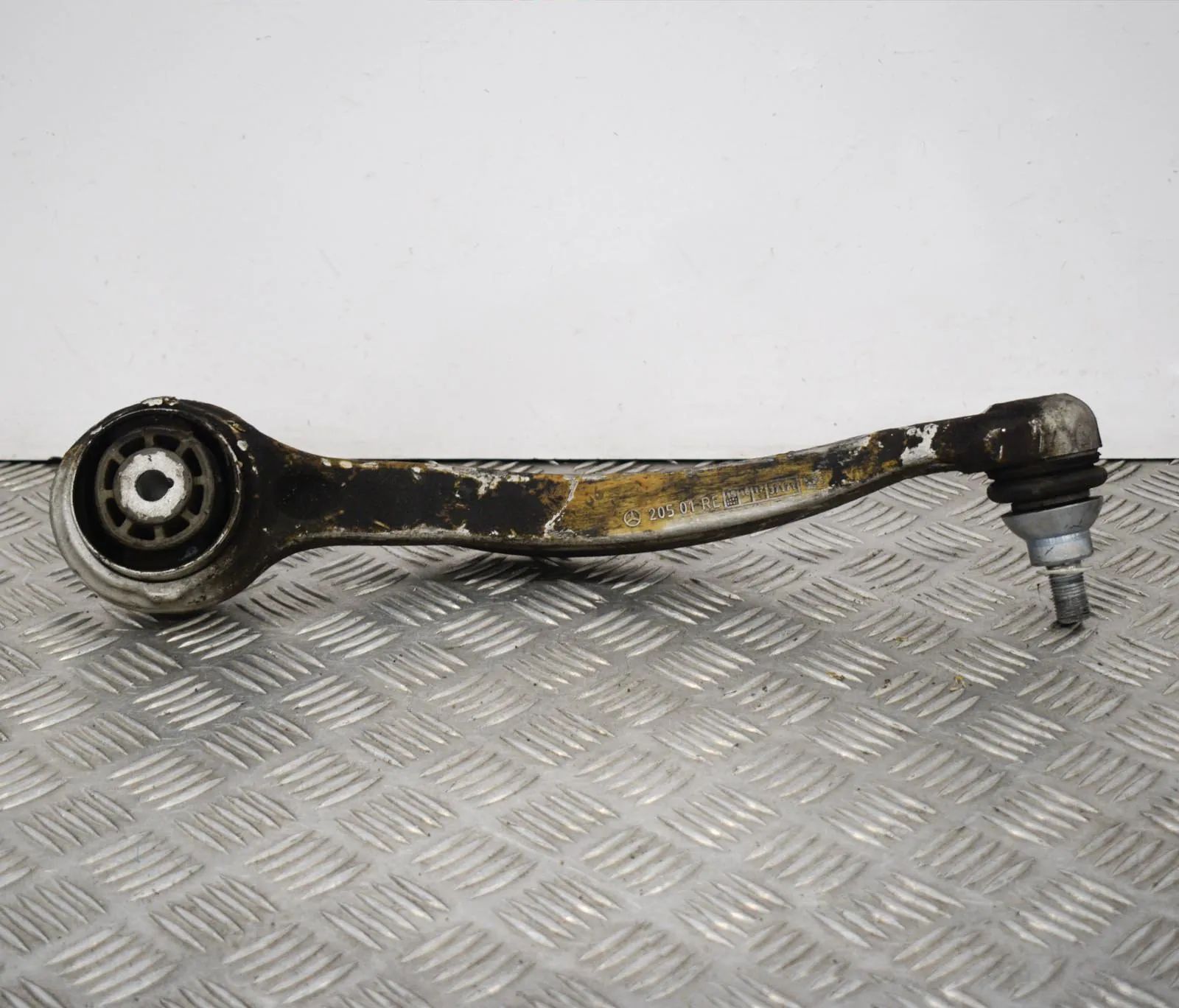 Mercedes-Benz A (W176) Front Right Curved Control Arm Front Right Curved Control Arm — MERCEDES BENZ ...
