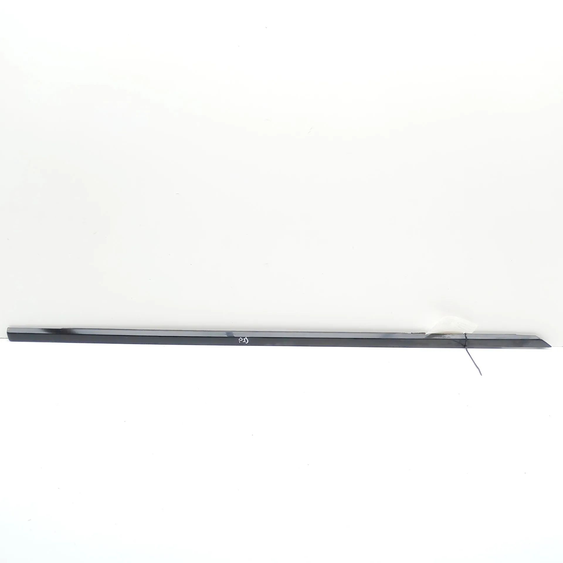 Land Rover Range Rover Sport (L494) Door window moulding — front — right Door window moulding — front — right — LAND ROV...