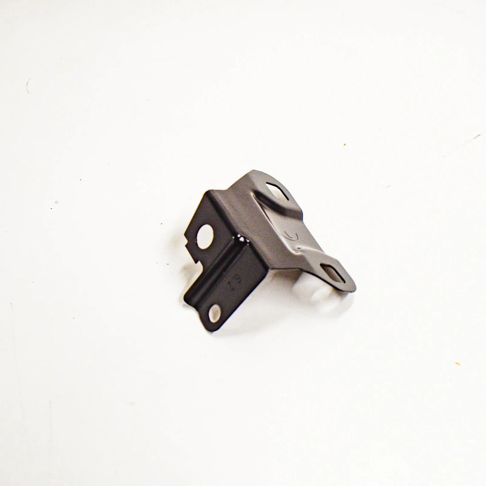 BMW 5 (F10 / F11) Fender bracket — front left Fender bracket — front left — BMW 5 SERIES (F10...