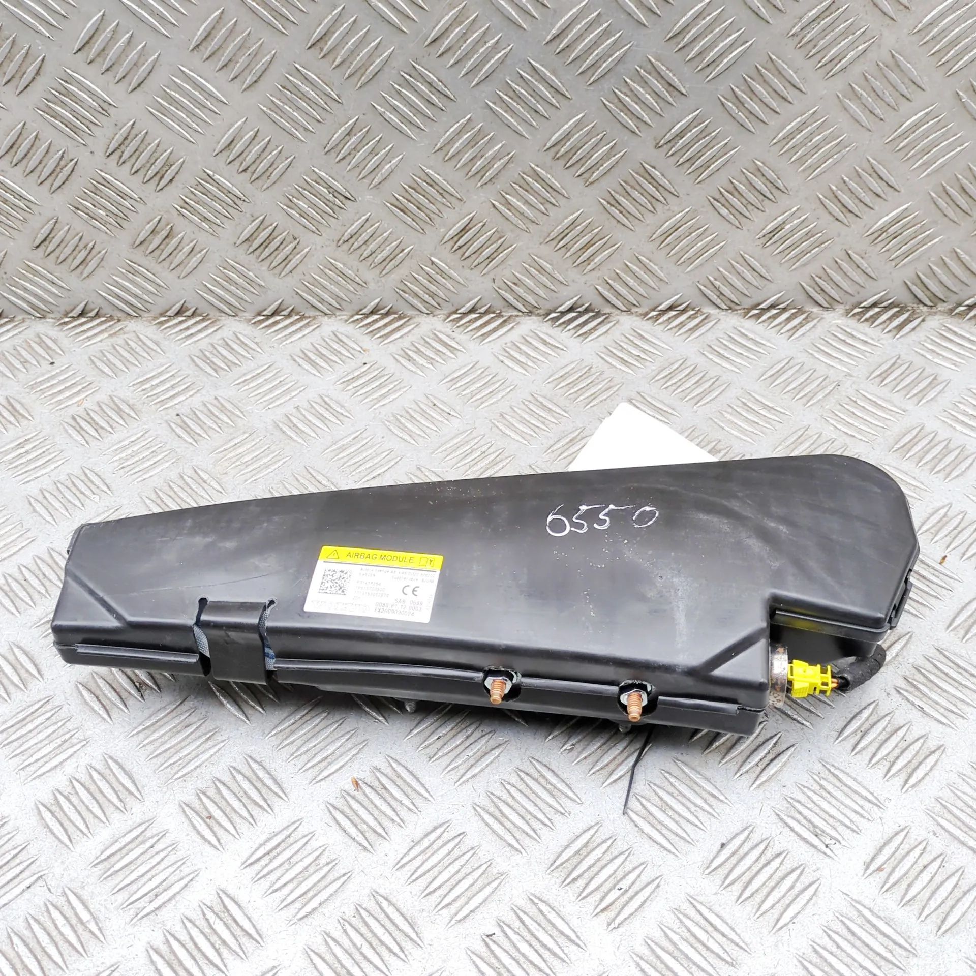 Volvo S60 Seat airbag (SRS) — front right Seat airbag (SRS) — front right — VOLVO S60 (II...