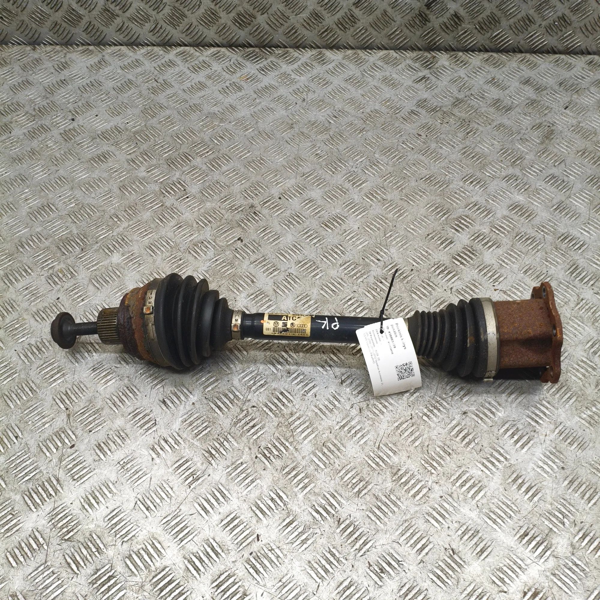 Audi Q5 (8R) Front Left Driveshaft Front Left Driveshaft — AUDI Q5 (8R) (2008-2017...