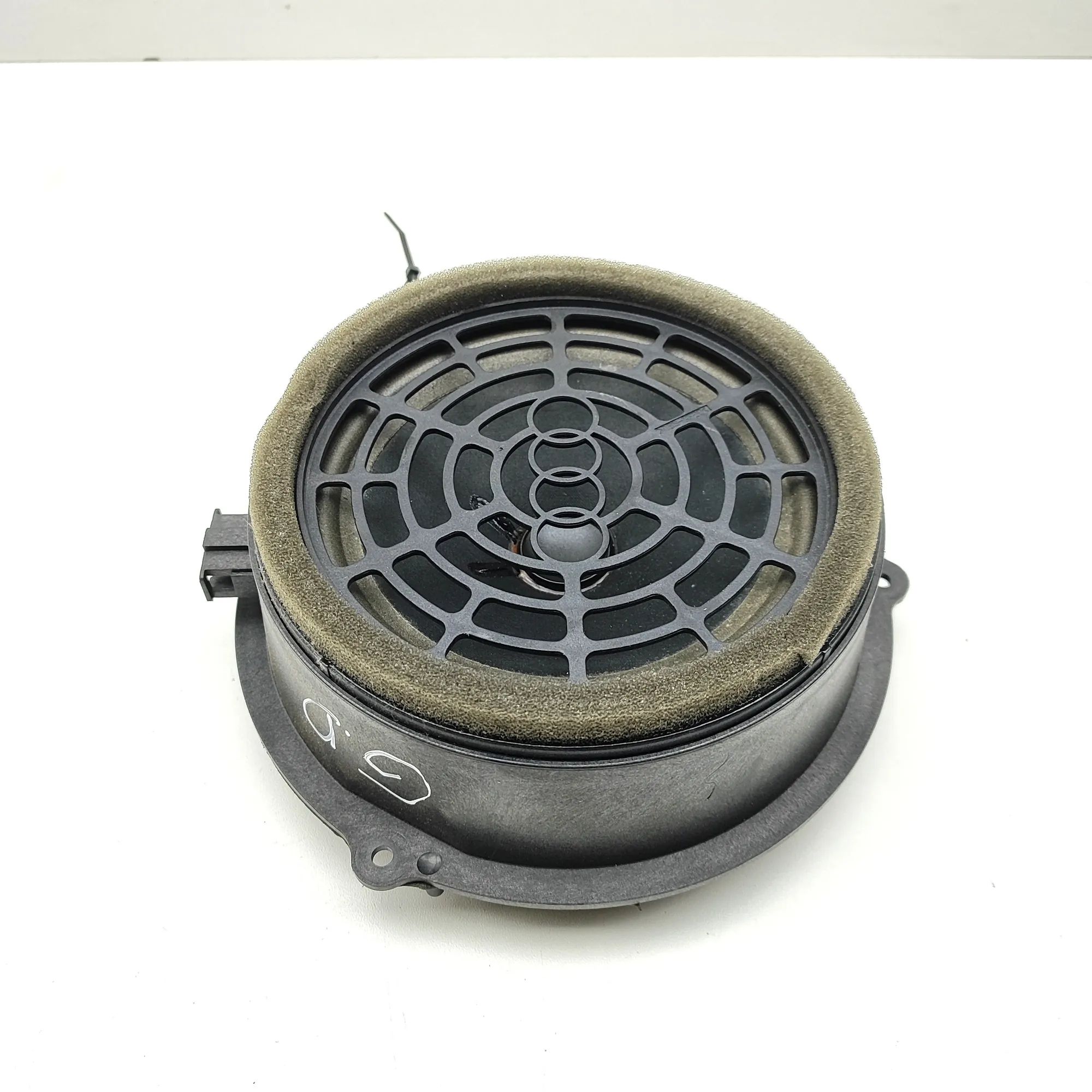 Audi A4 (B8) Rear Right Door Speaker Rear Right Door Speaker — AUDI A4 (Avant 8K5, B...