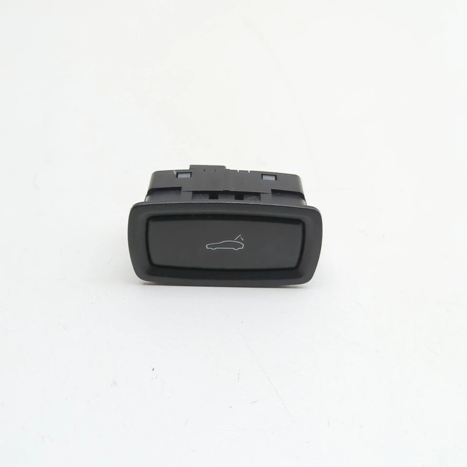 Porsche Panamera Tailgate Open Switch Tailgate Open Switch — PORSCHE PANAMERA (971) (...