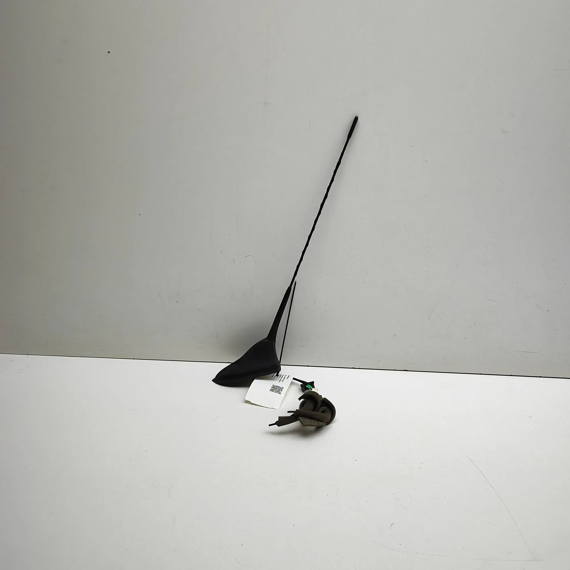 MG ZS антенна Antenna — MG ZS (SUV) (2017-...) — 10811065

Pa...