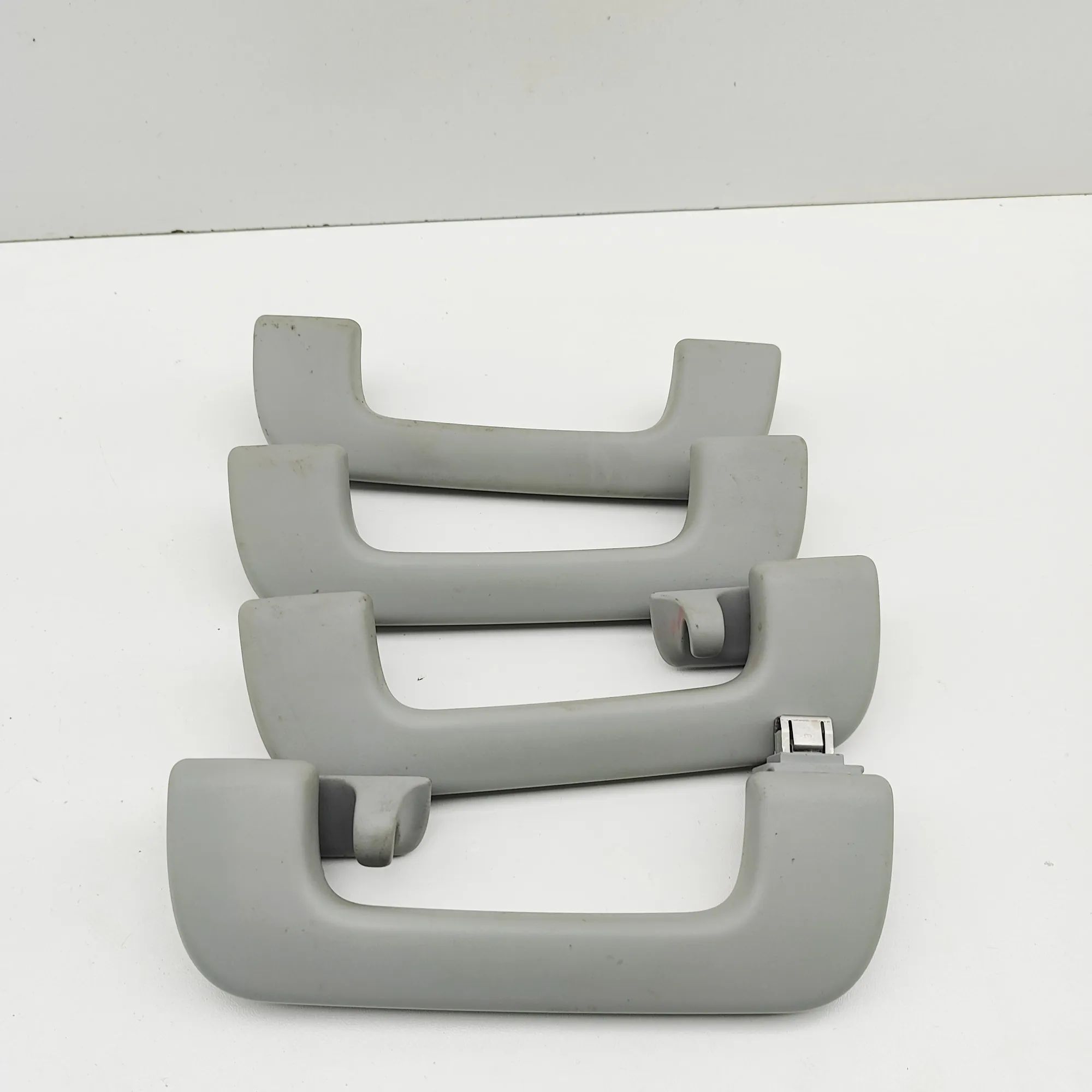 Audi A4 (B8) Interior roof handle set Interior roof handle set — AUDI A4 (Avant 8W5, ...
