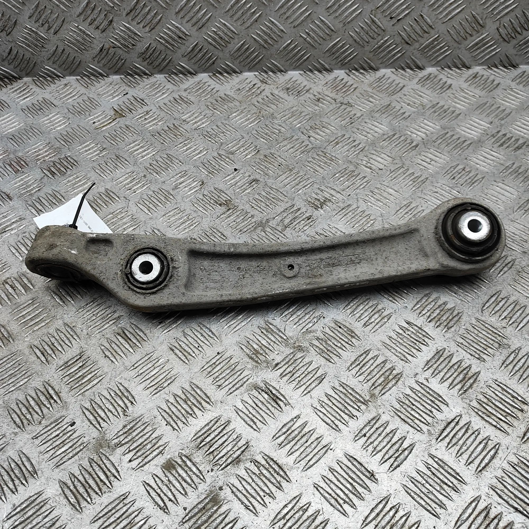 Audi Q7 (4M) Front Left Straight Control Arm Front Left Straight Control Arm — AUDI Q7 (4M) ...