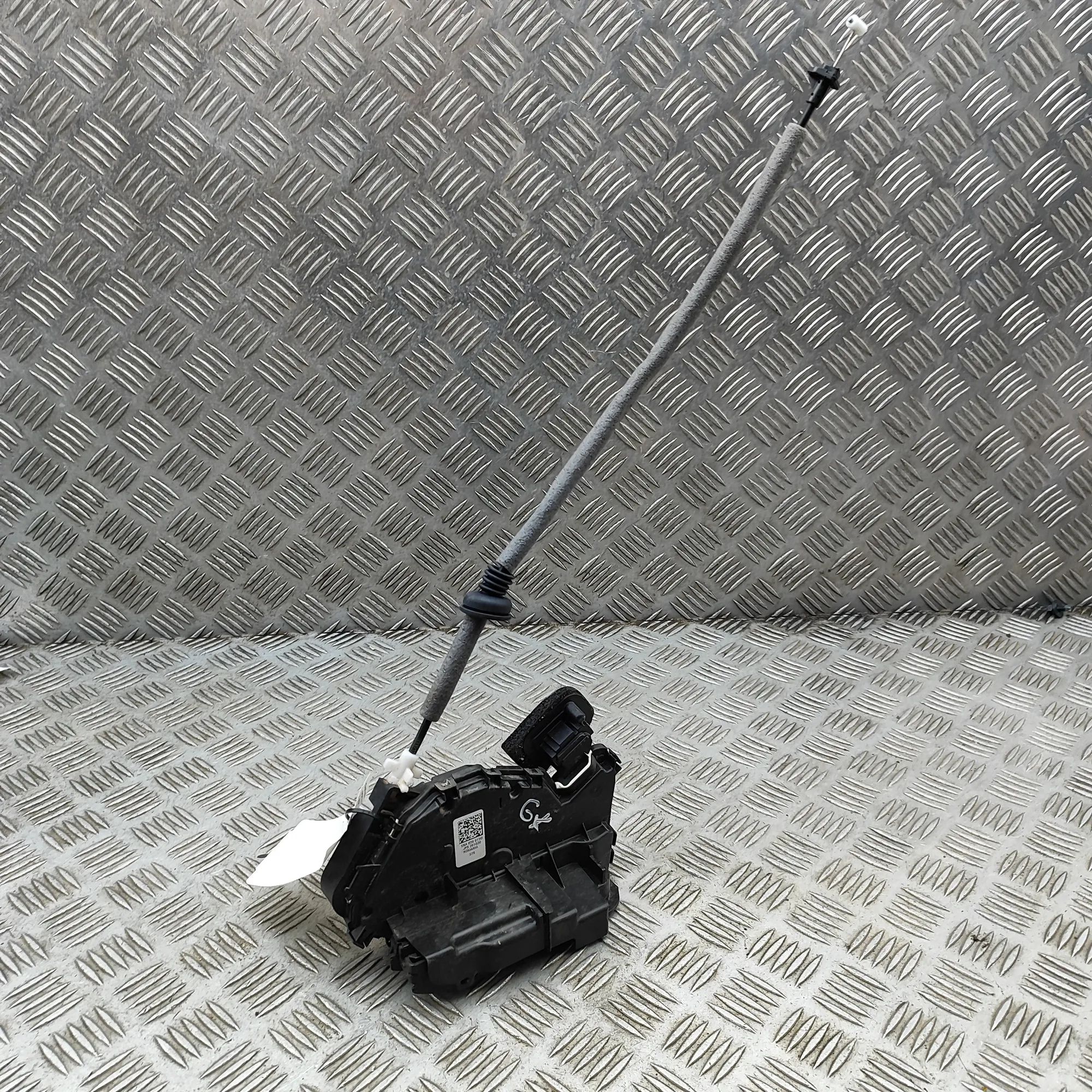 Volkswagen Tiguan Door lock — rear left Door lock — rear left — VW TIGUAN (AD1) (2016-....