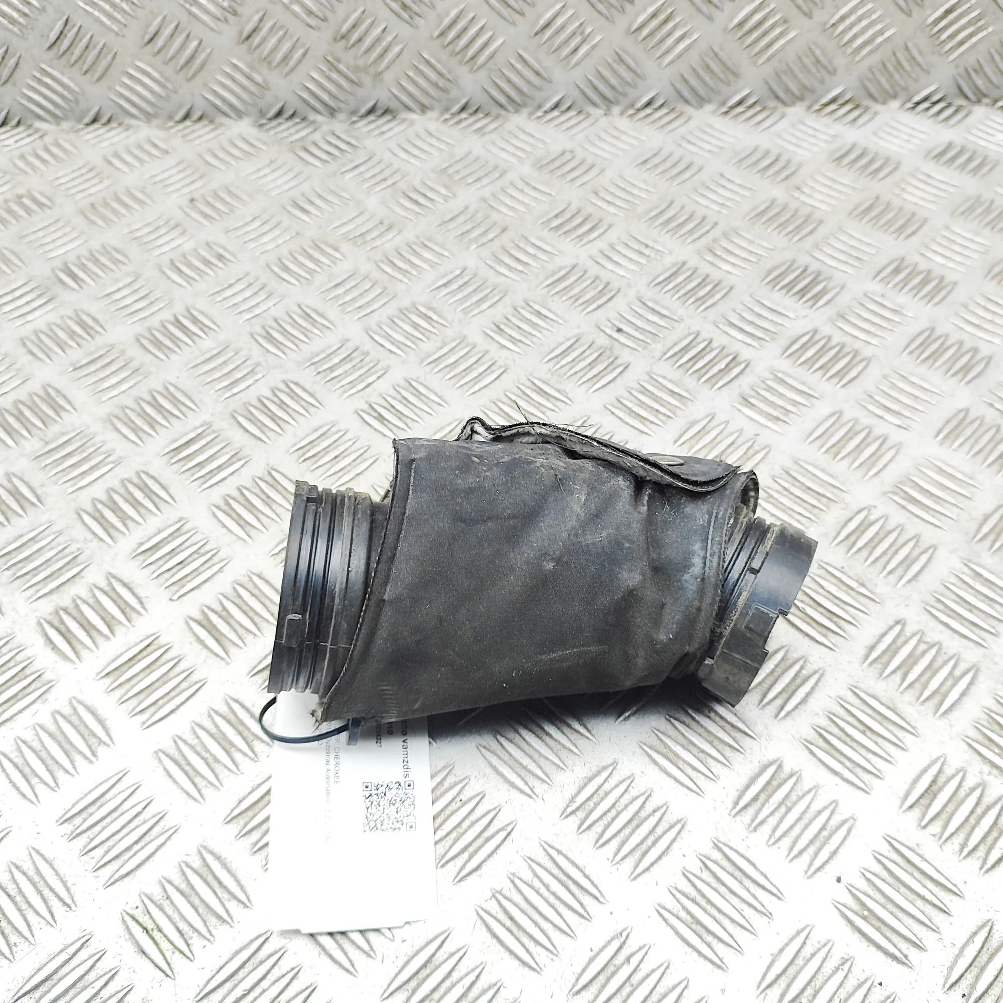 Jeep Cherokee (KL) Air Intake Tube Air Intake Tube — JEEP CHEROKEE (KL) (2013-PRES...