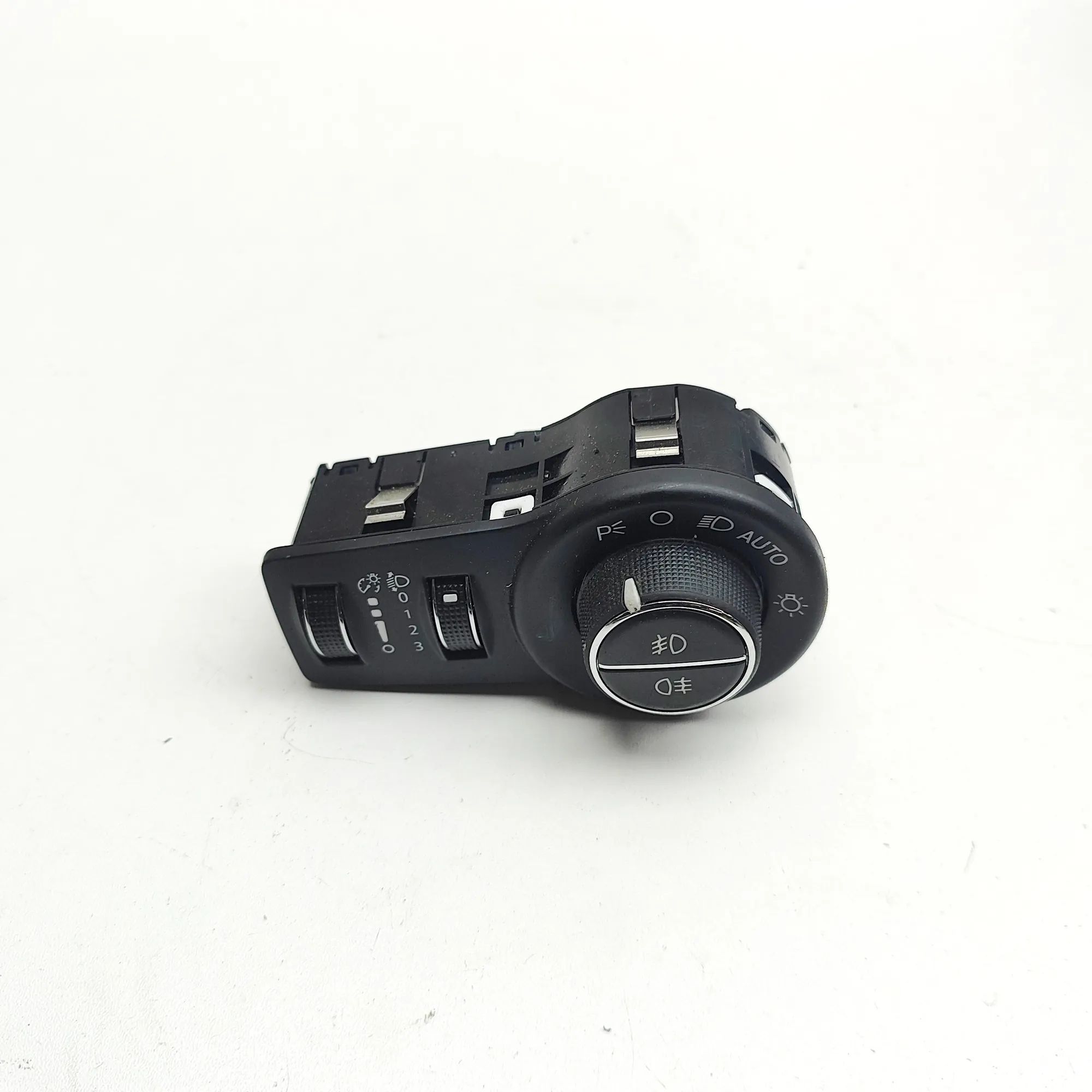 Jeep Cherokee (KL) Headlight Switch Control Unit Headlight Switch Control Unit — JEEP CHEROKEE (...