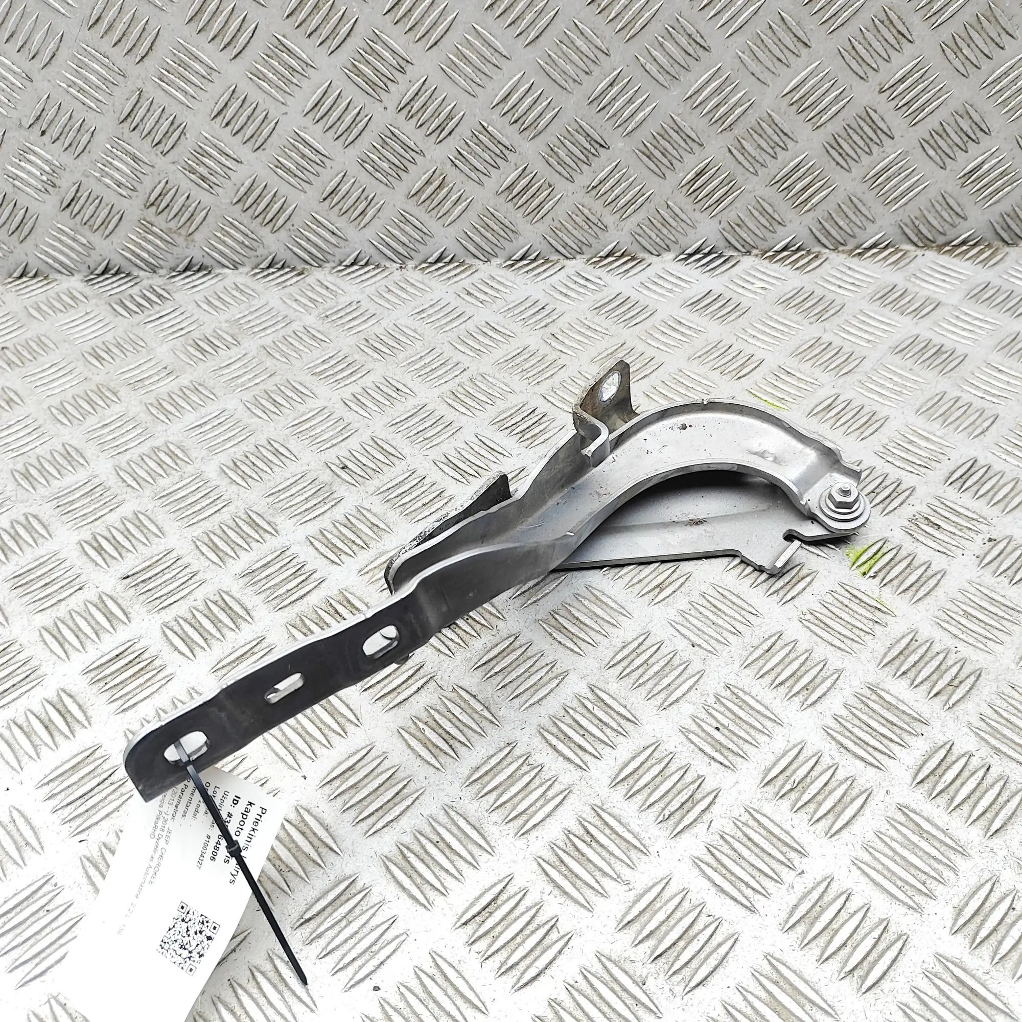 Jeep Cherokee (KL) Bonnet hinge — front left Bonnet hinge — front left — JEEP CHEROKEE (KL) ...