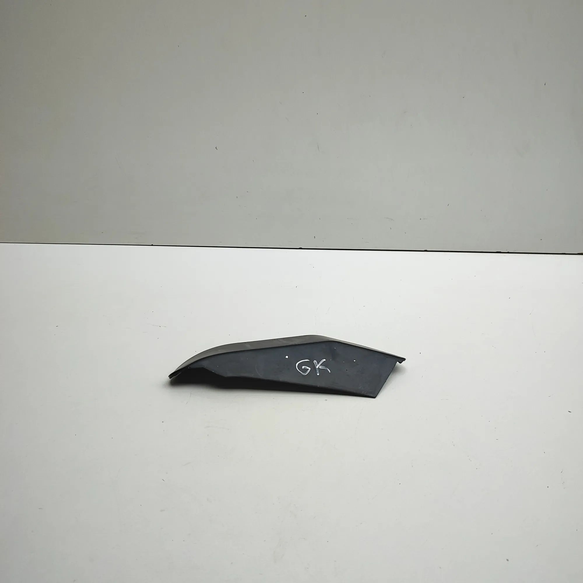 MG ZS Rear light trim — rear left Rear light trim — rear left — MG ZS (SUV) (2017...