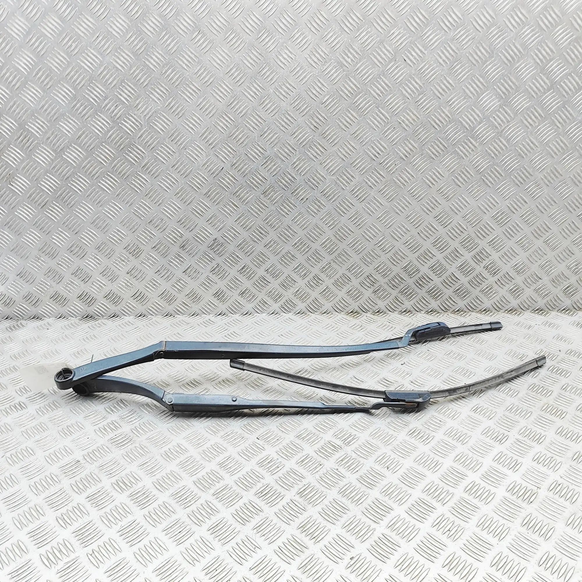 Hyundai Santa Fe Front Wiper Arms Front Wiper Arms — HYUNDAI SANTA (FÉ III DM) (2...