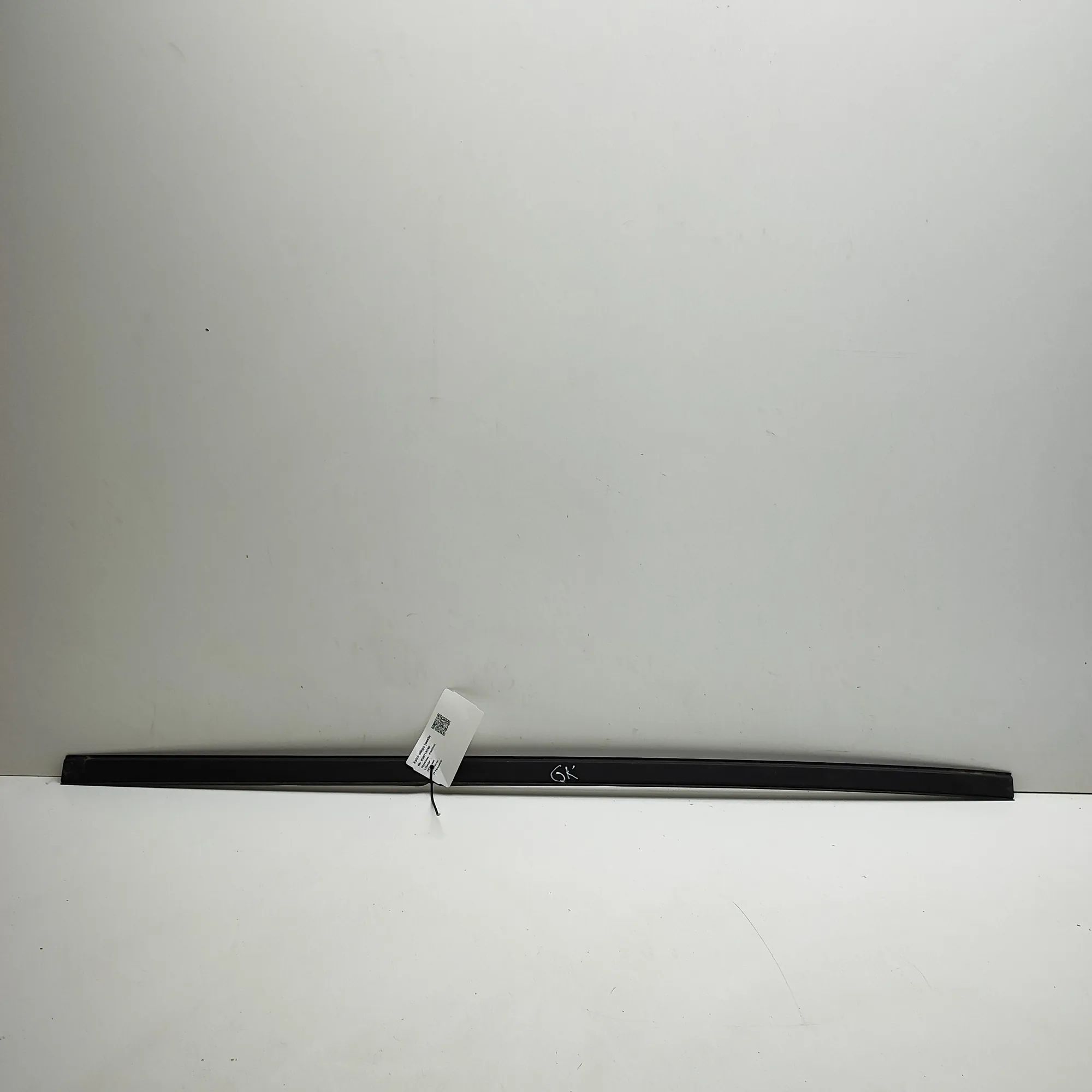 MG ZS Left Side Roof Strip Trim Left Side Roof Strip Trim — MG ZS (SUV) (2017-....