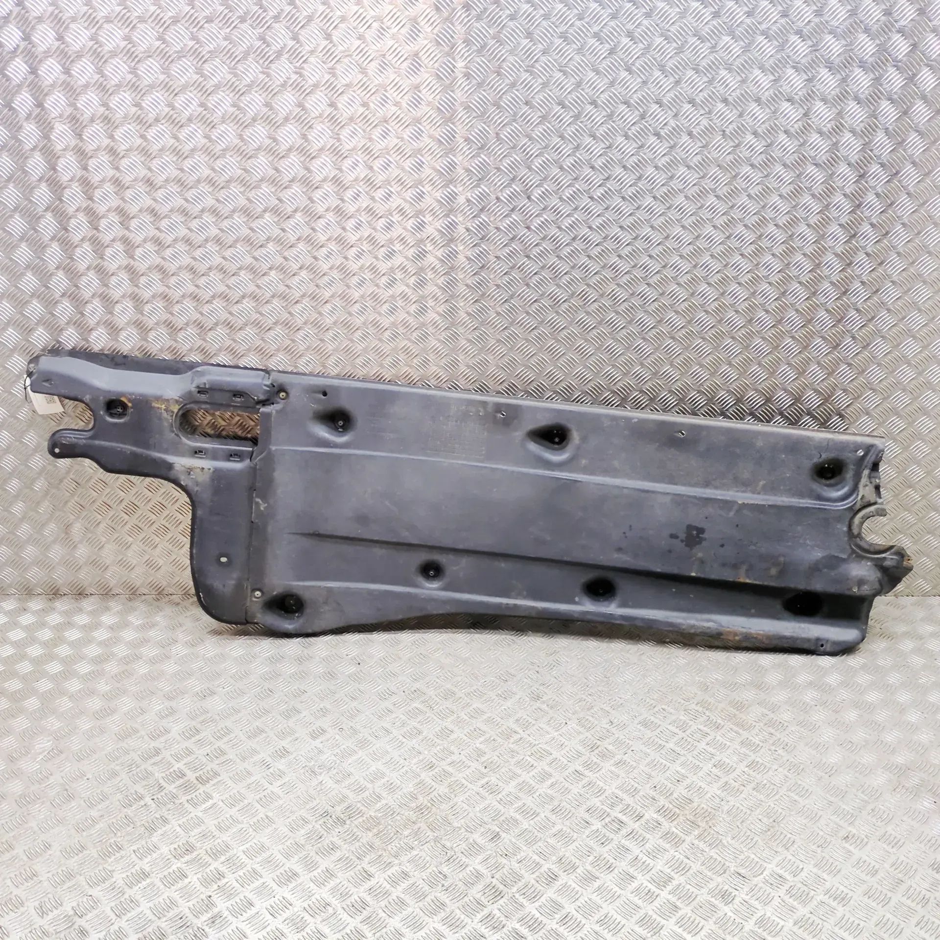 Audi Q3 (F3) Underbody cover — right Underbody cover — right — AUDI Q3 (F3) (2018-.....