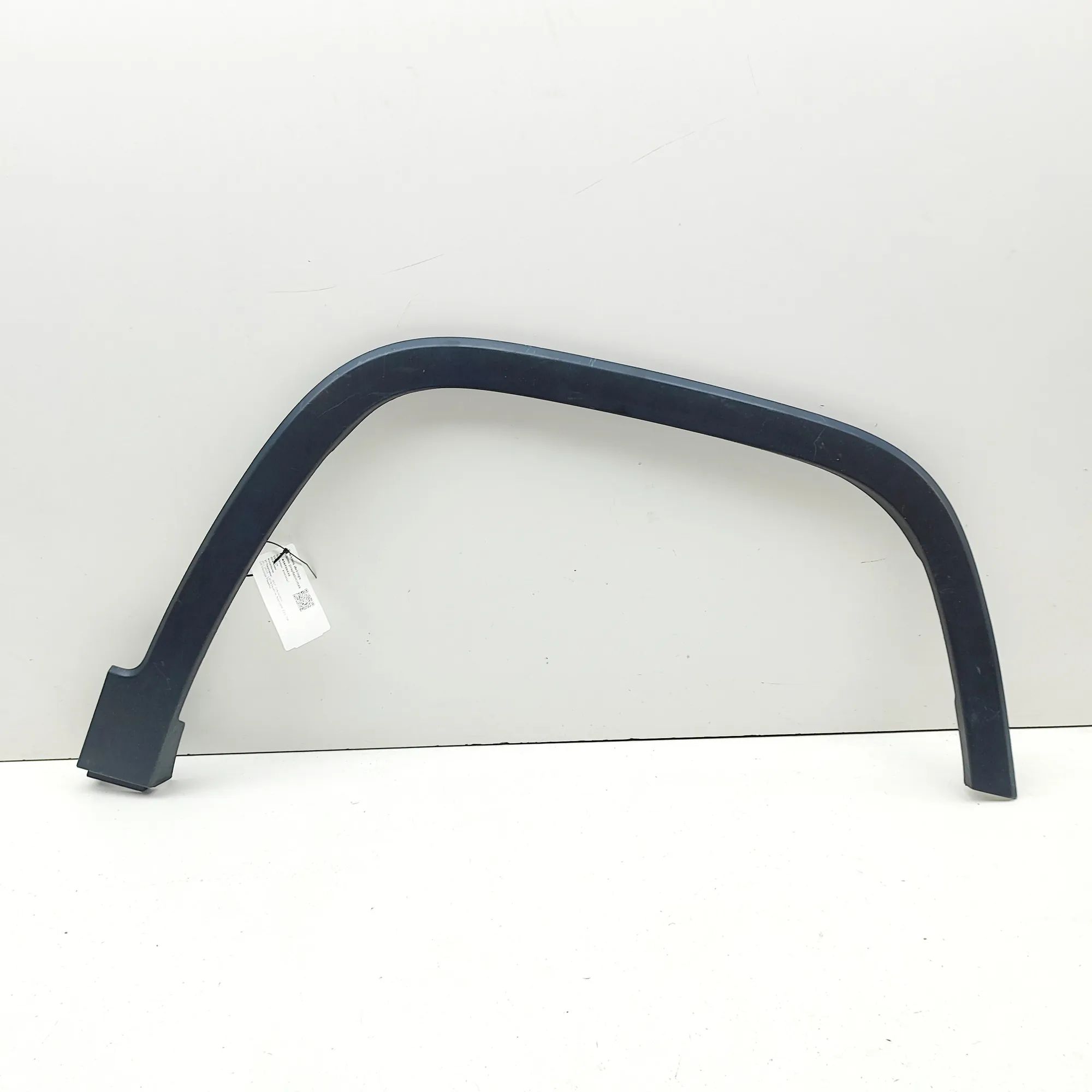 Jeep Cherokee (KL) Wheel arch trim — front right Wheel arch trim — front right — JEEP CHEROKEE (...