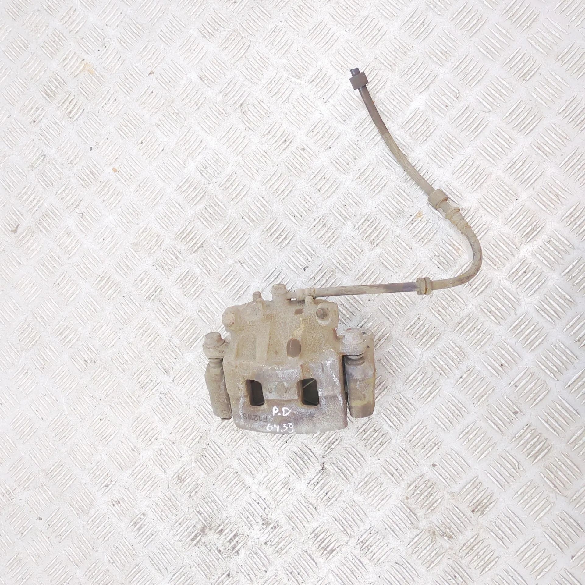 Mitsubishi Outlander Brake caliper — front right Brake caliper — front right — MITSUBISHI OUTLAN...
