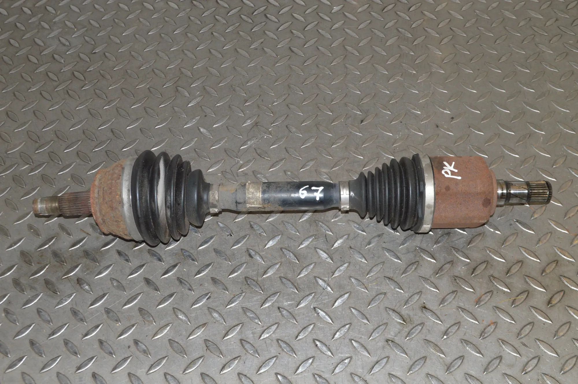 Alfa-Romeo Giulietta (940) Front Left Driveshaft Front Left Driveshaft — ALFA ROMEO GIULIETTA (9...