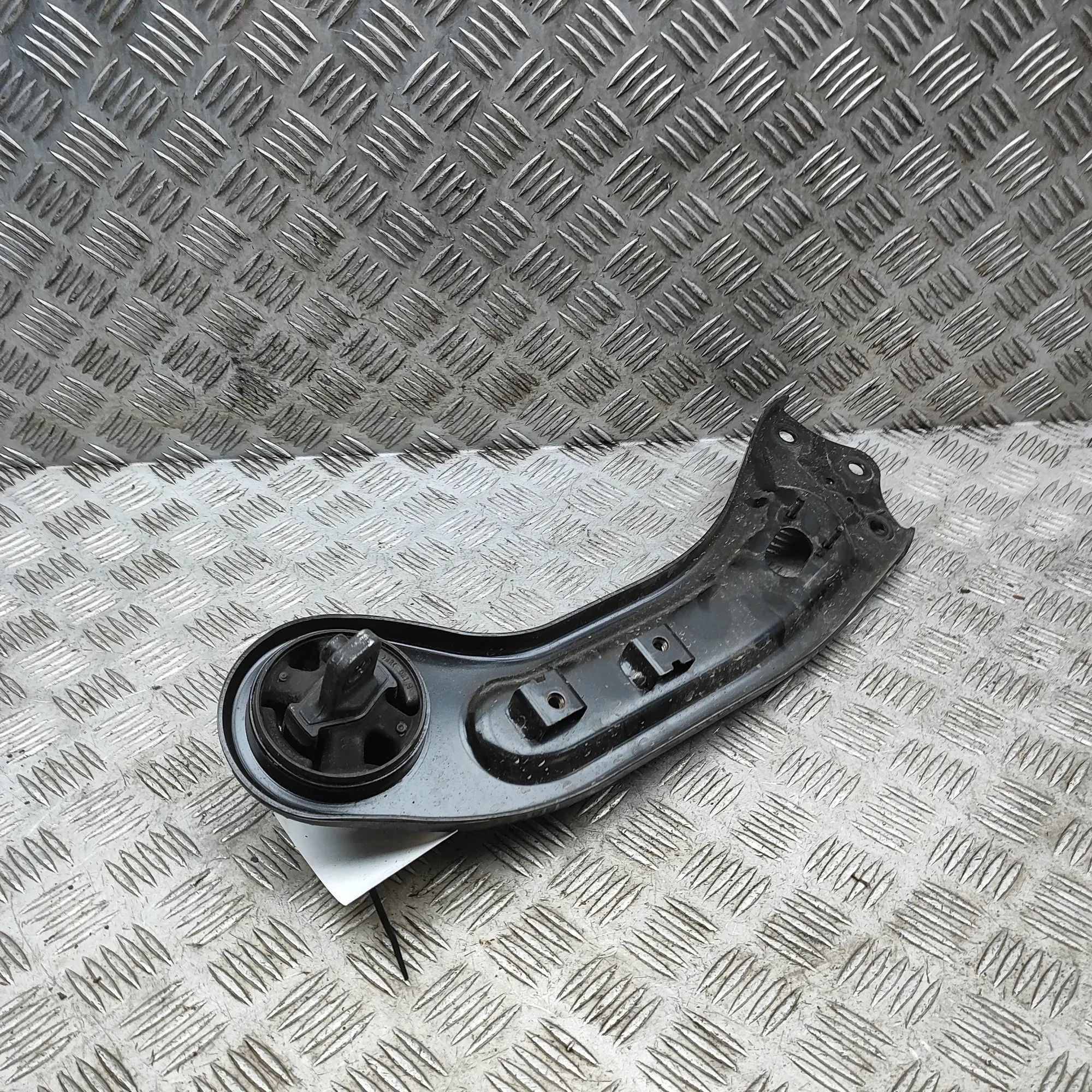 Kia Sorento Control arm — rear right