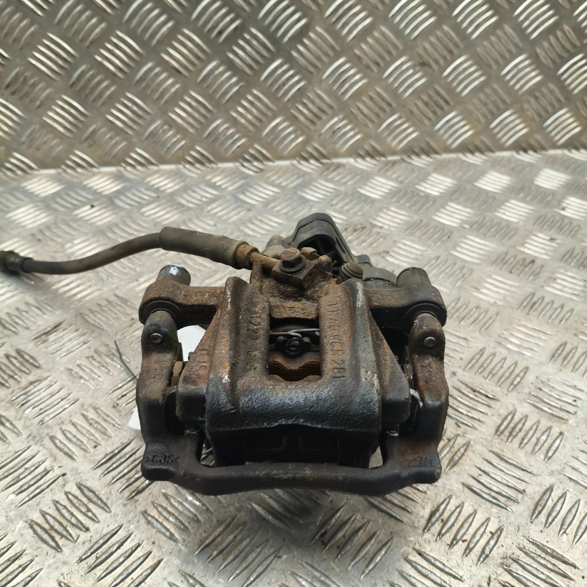 Skoda Octavia Brake caliper — rear left Brake caliper — rear left — SKODA OCTAVIA (IV C...