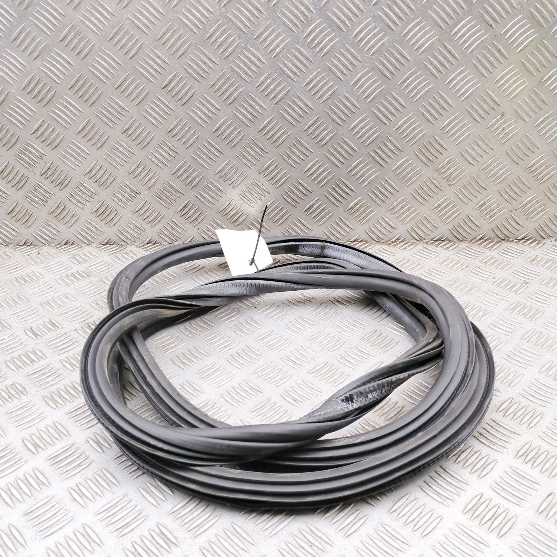 Skoda Octavia Door rubber seal — front left Door rubber seal — front left — SKODA OCTAVIA (...