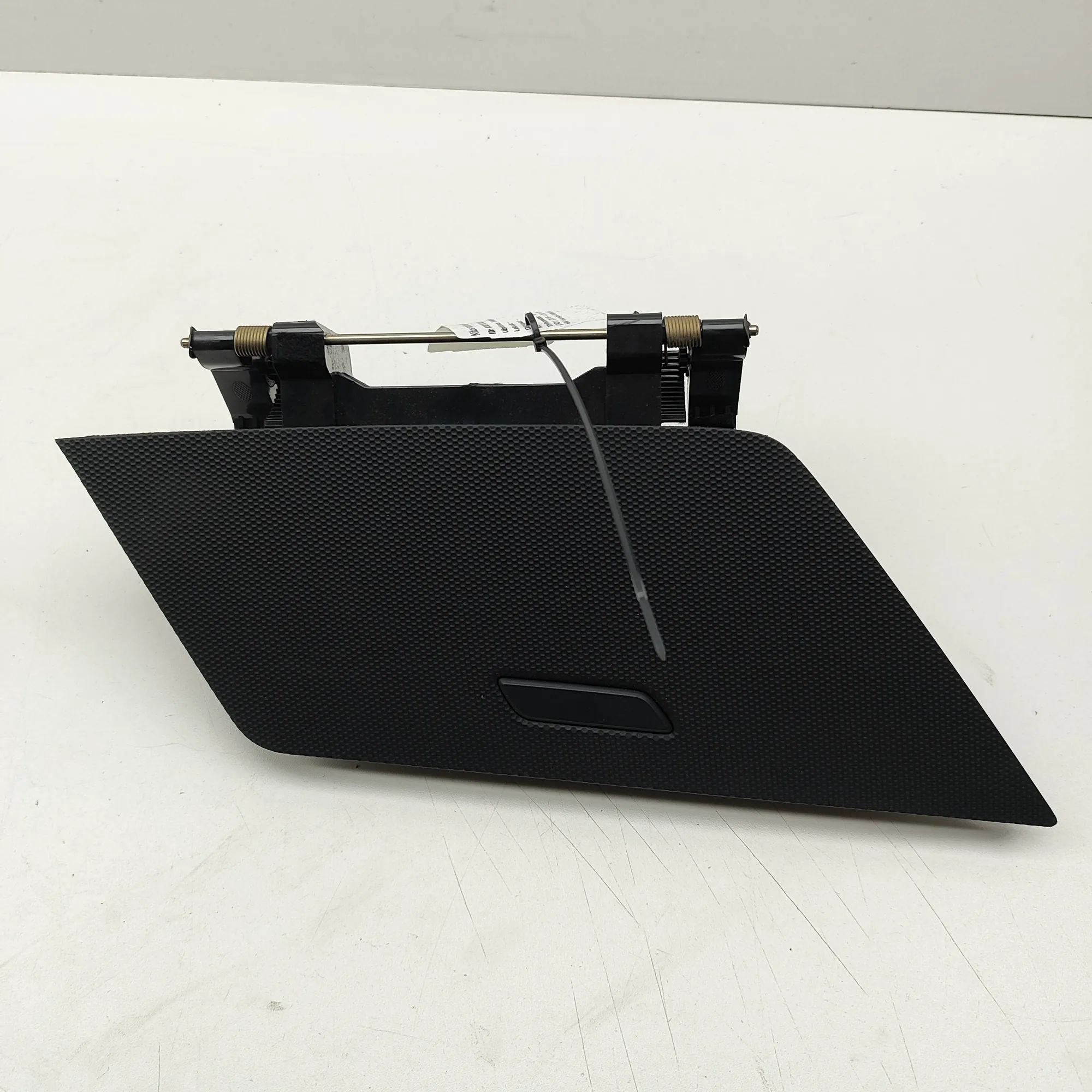 Volkswagen Tiguan Other Interior Parts Other Interior Parts — VW TIGUAN (AD1) (2016-.....