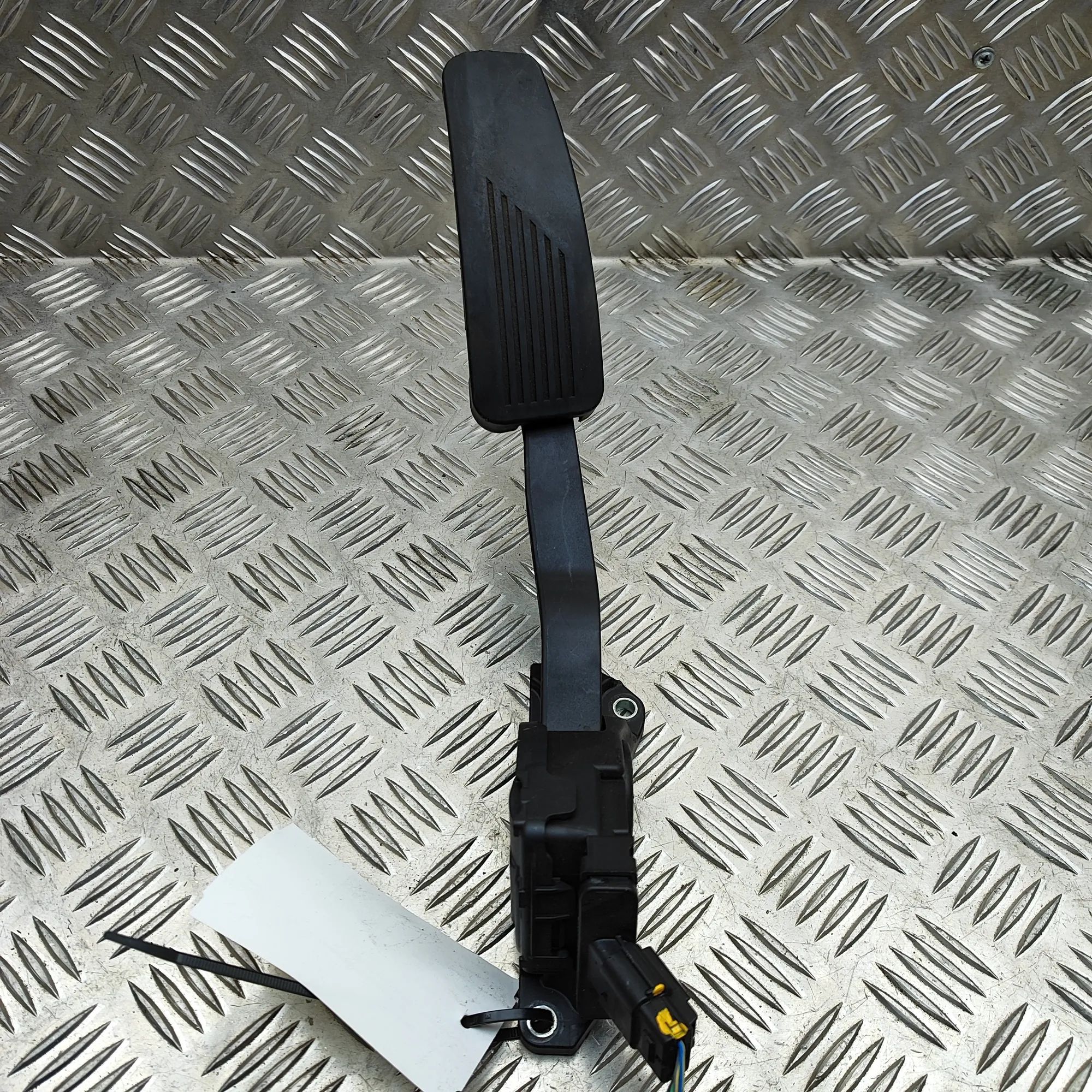 Maserati Ghibli Throttle Pedal Throttle Pedal — MASERATI GHIBLI (M157) (2013-....