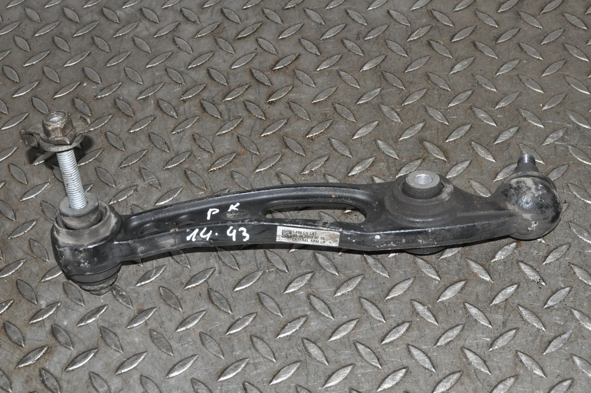 Land Rover Range Rover Sport (L494) Front Left Straight Control Arm Front Left Straight Control Arm — LAND ROVER RA...