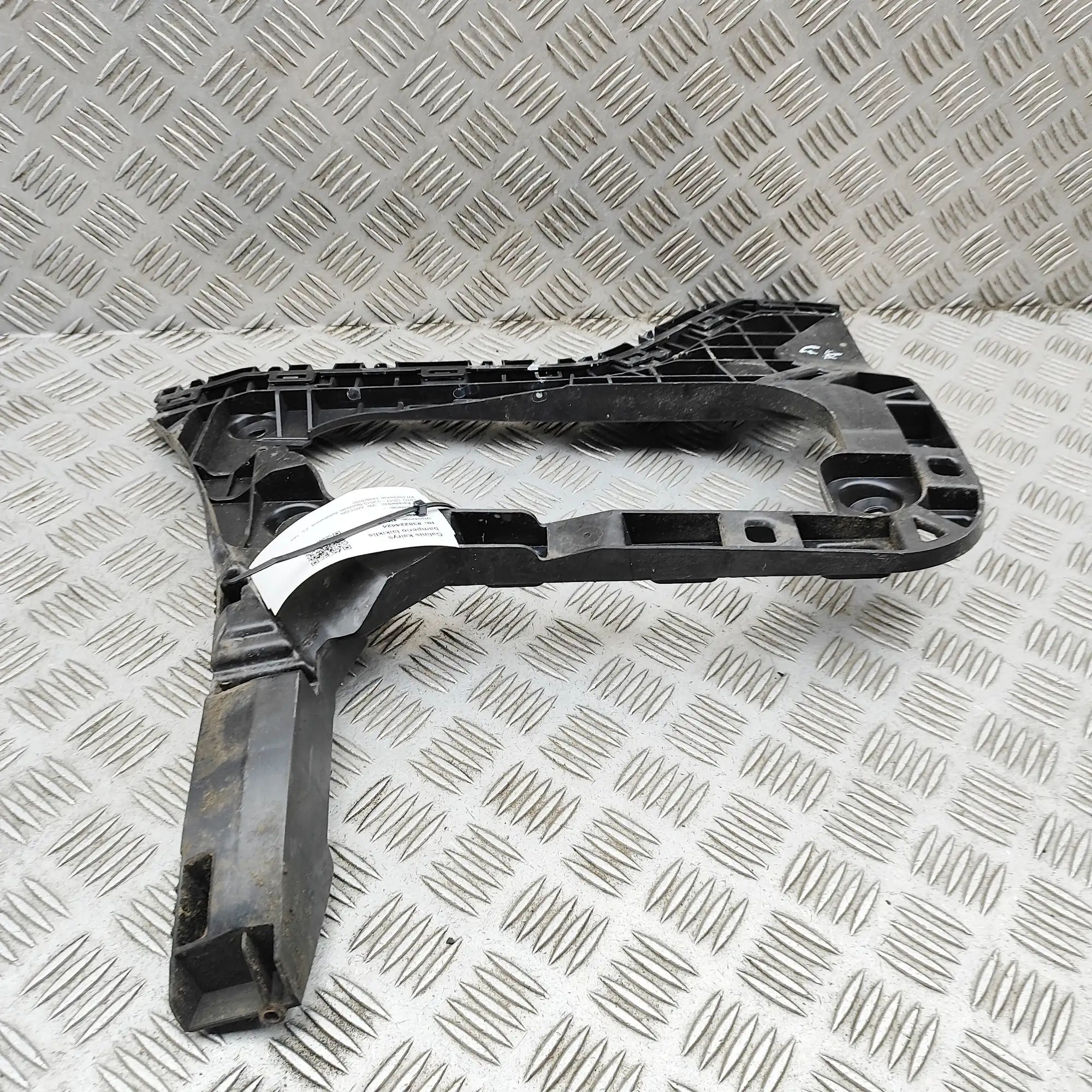 Volkswagen Arteon Rear Left Bumper Bracket Rear Left Bumper Bracket — VW ARTEON (3H7) (201...